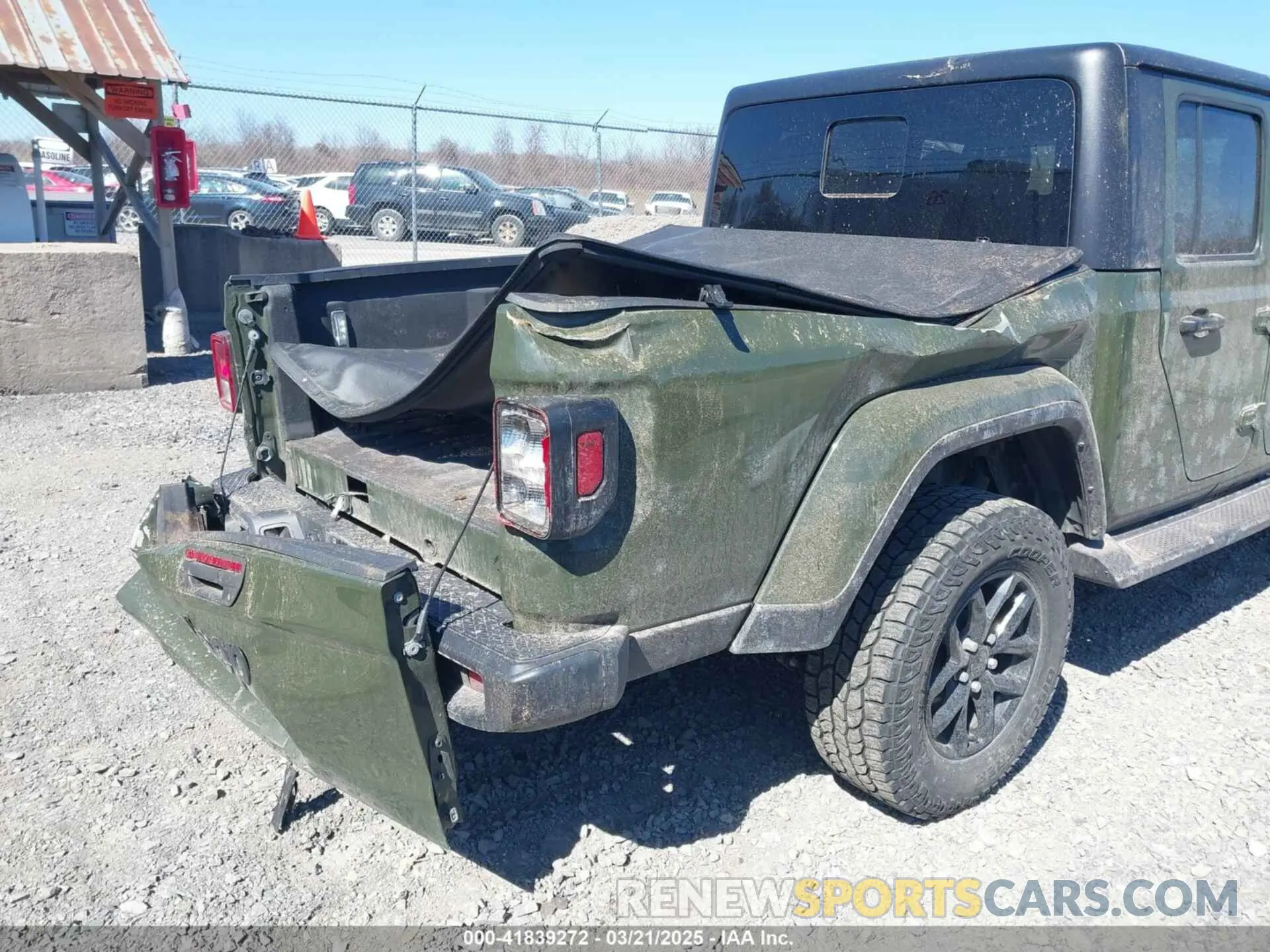 6 Photograph of a damaged car 1C6HJTAG4NL135833 JEEP GLADIATOR 2022