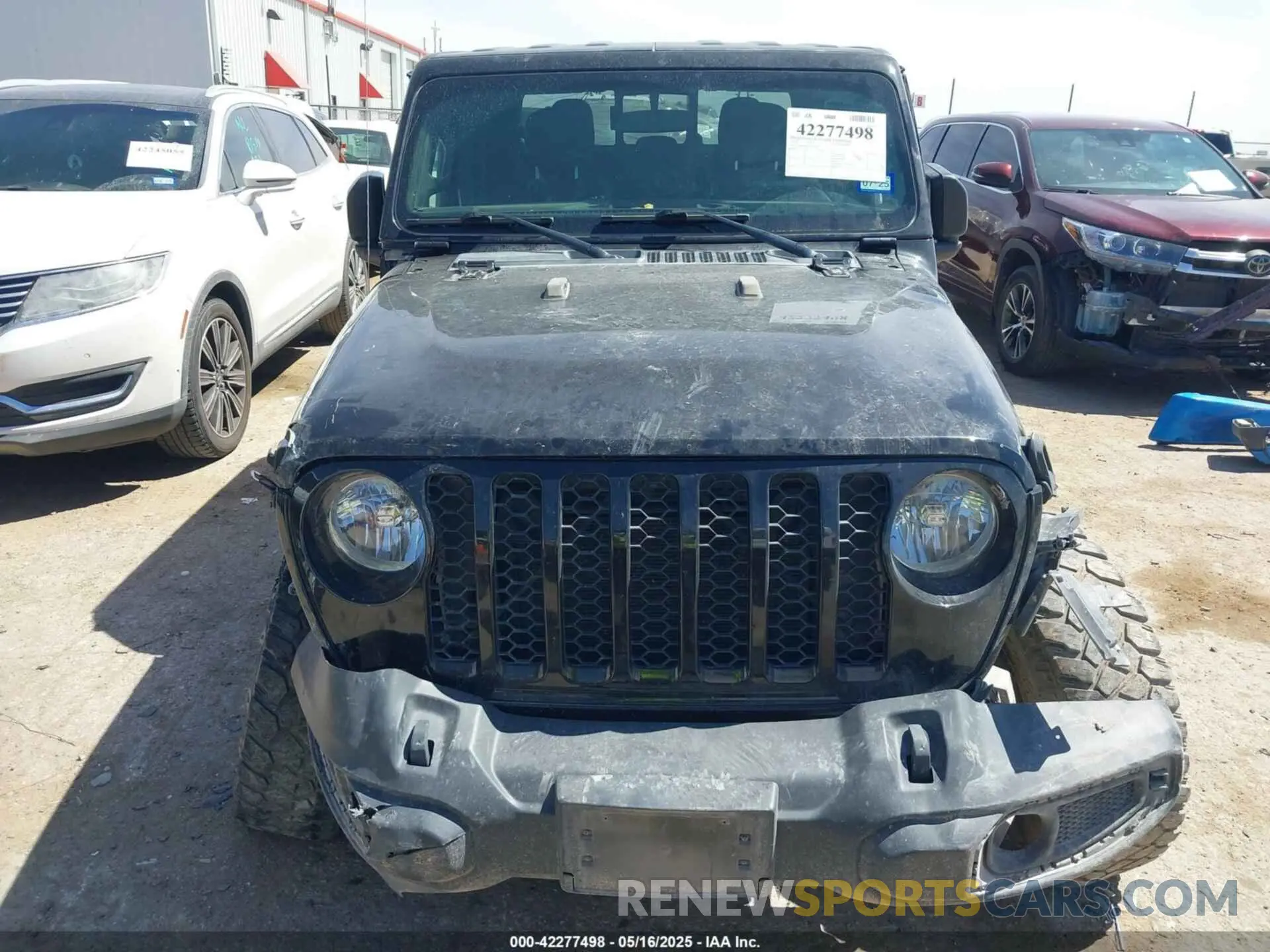 13 Photograph of a damaged car 1C6HJTAG5NL122301 JEEP GLADIATOR 2022