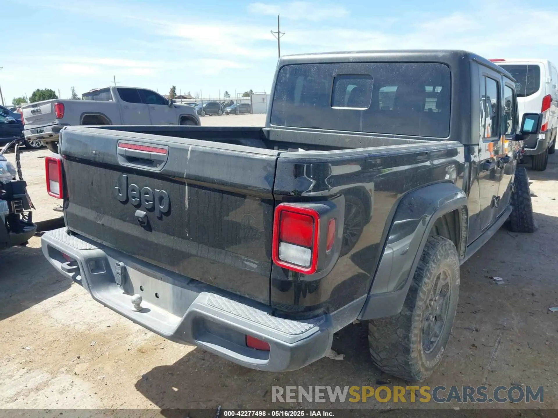 4 Photograph of a damaged car 1C6HJTAG5NL122301 JEEP GLADIATOR 2022