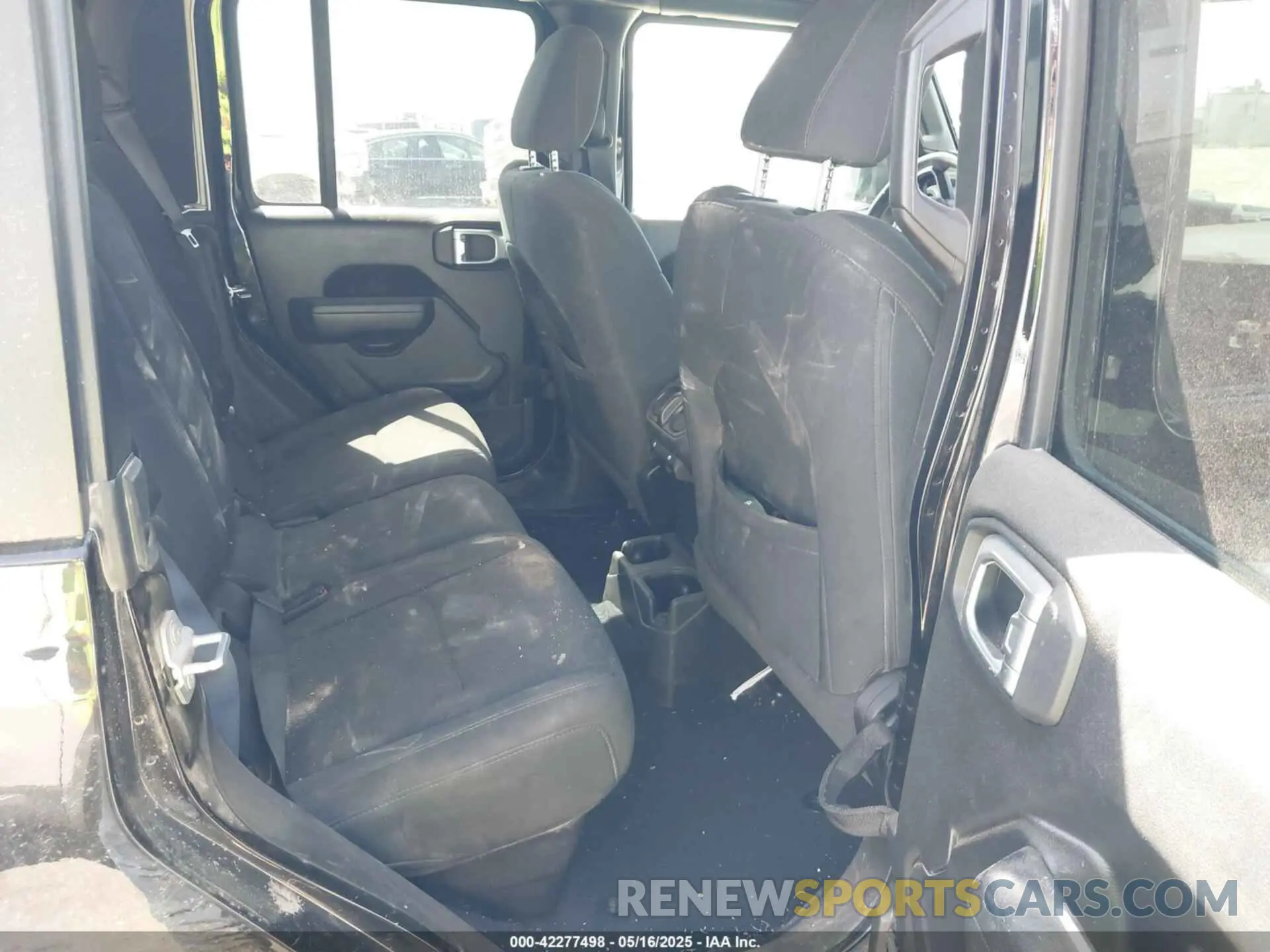 8 Photograph of a damaged car 1C6HJTAG5NL122301 JEEP GLADIATOR 2022