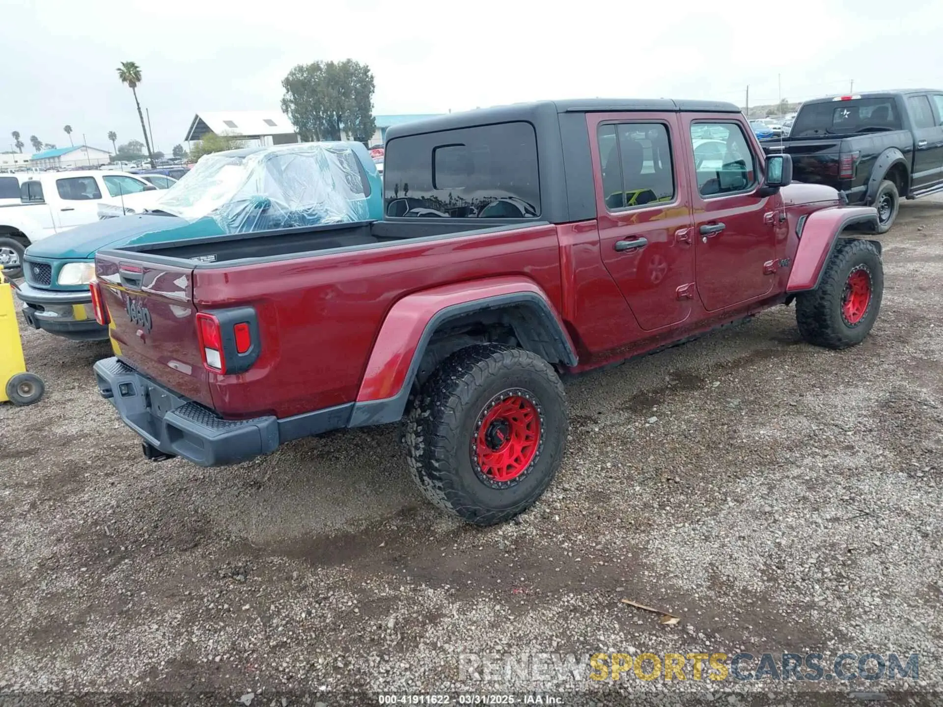 4 Photograph of a damaged car 1C6HJTAG5NL132164 JEEP GLADIATOR 2022