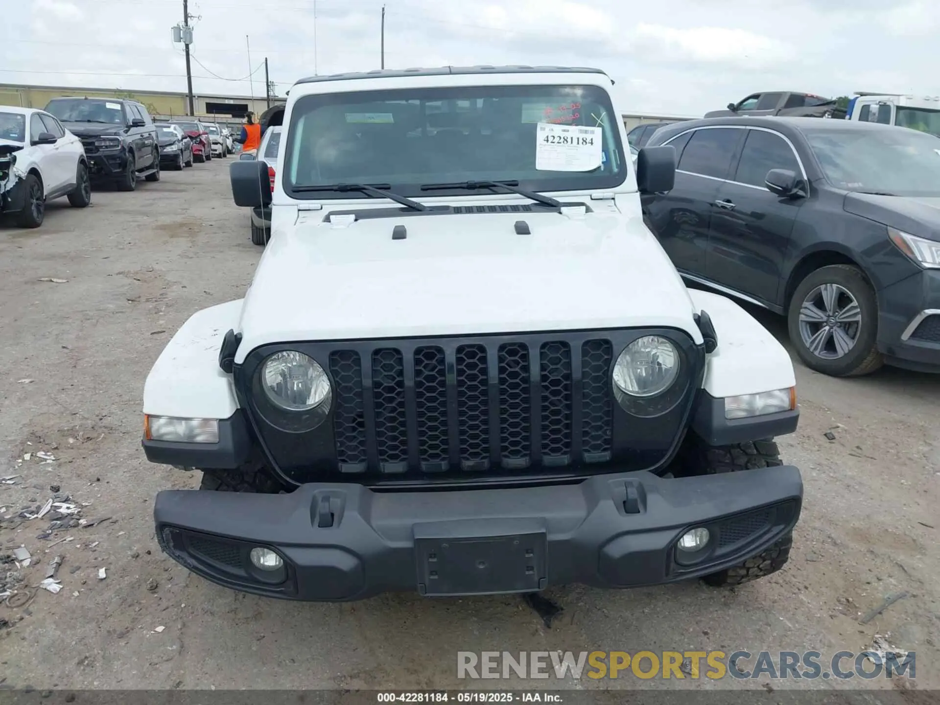 12 Photograph of a damaged car 1C6HJTAG5NL168288 JEEP GLADIATOR 2022