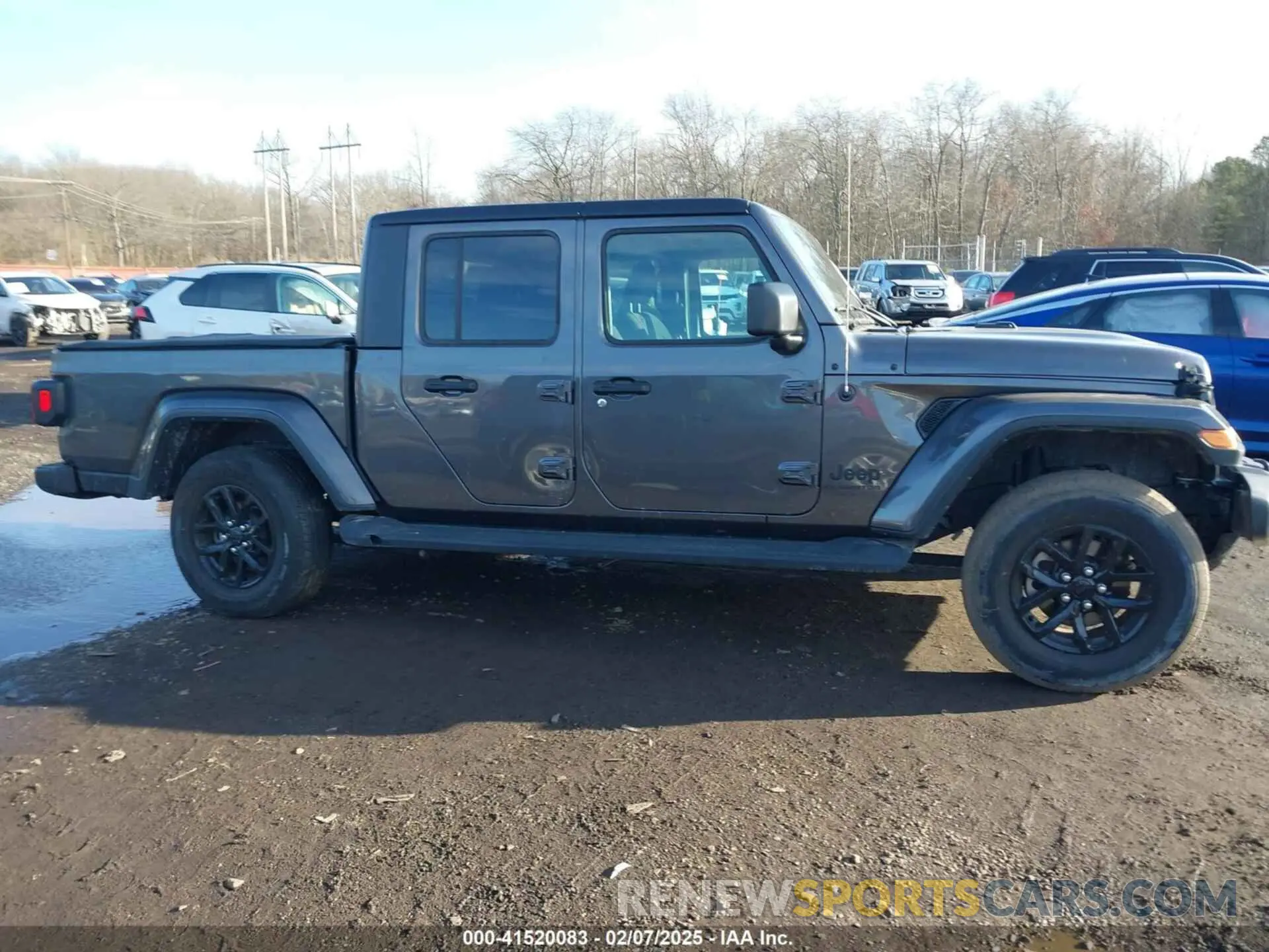 13 Photograph of a damaged car 1C6HJTAG7NL141819 JEEP GLADIATOR 2022