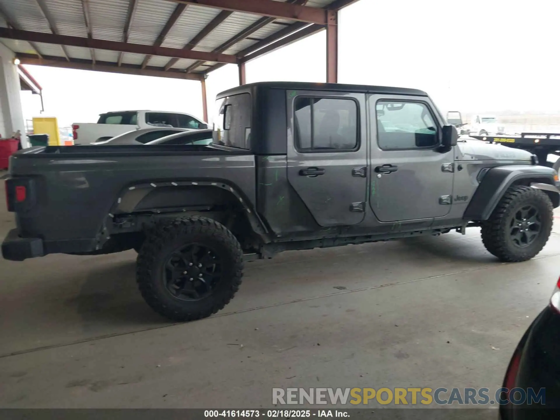 13 Photograph of a damaged car 1C6HJTAG7NL151184 JEEP GLADIATOR 2022