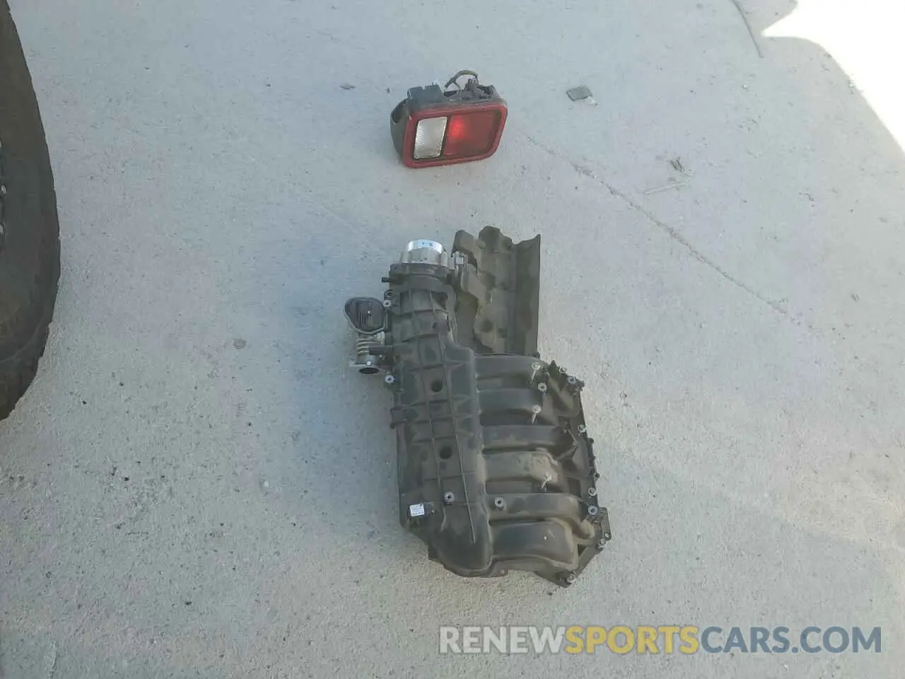 12 Photograph of a damaged car 1C6HJTAG8NL103449 JEEP GLADIATOR 2022
