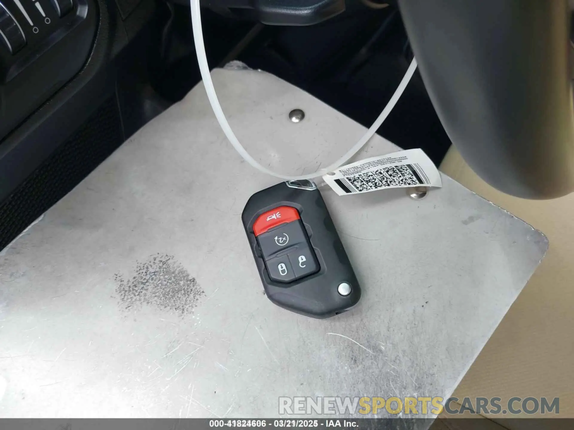 11 Photograph of a damaged car 1C6HJTAG8NL181214 JEEP GLADIATOR 2022