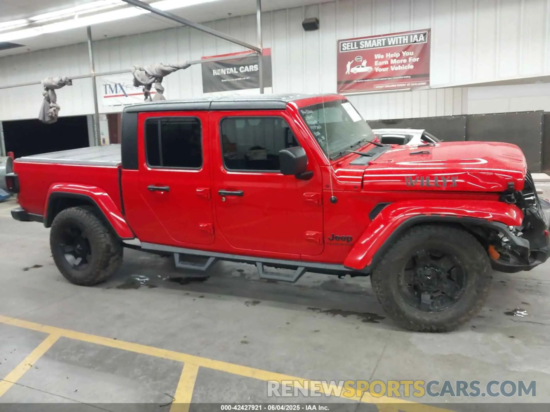 13 Photograph of a damaged car 1C6HJTAGXNL117353 JEEP GLADIATOR 2022