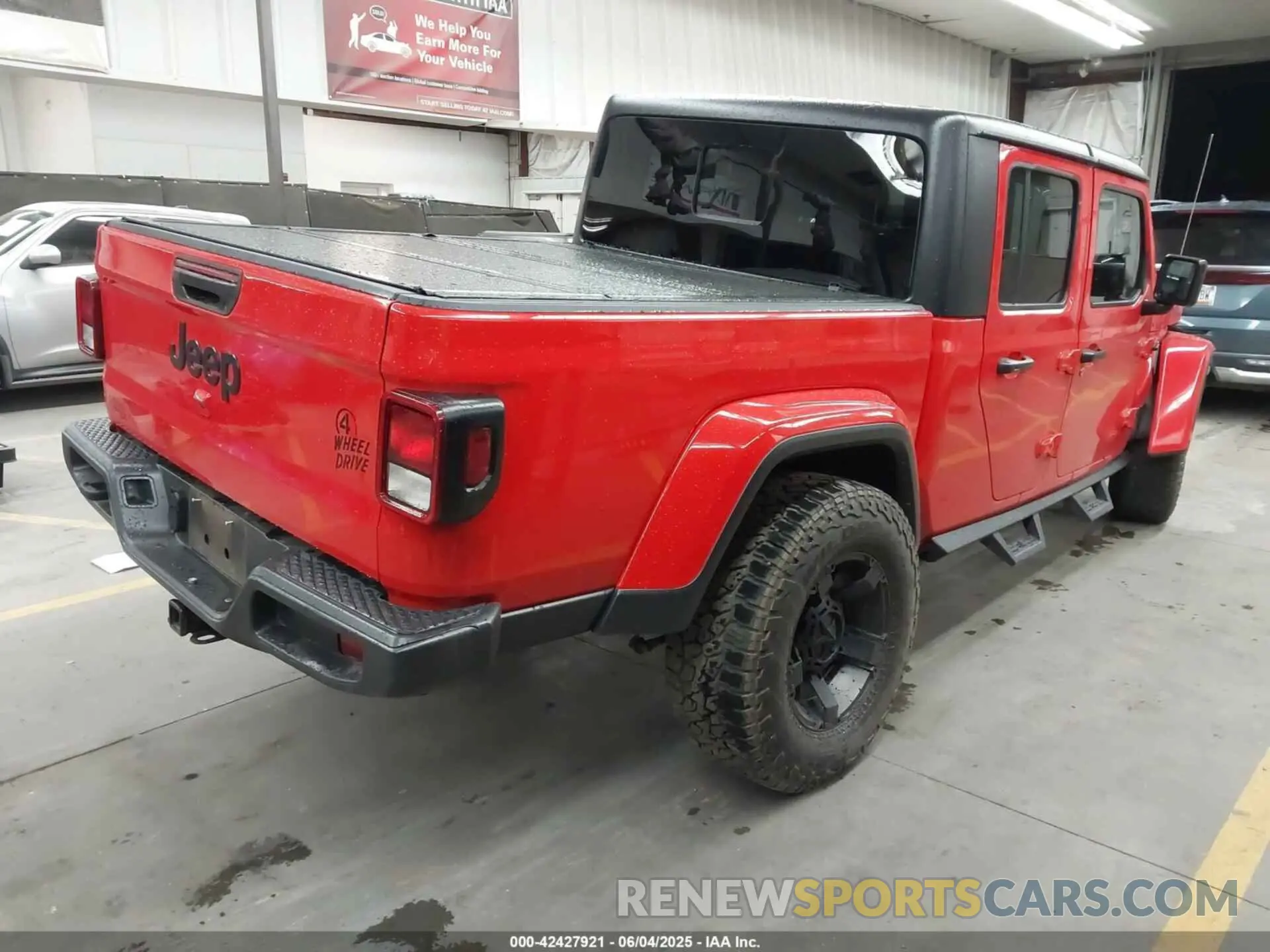 4 Photograph of a damaged car 1C6HJTAGXNL117353 JEEP GLADIATOR 2022