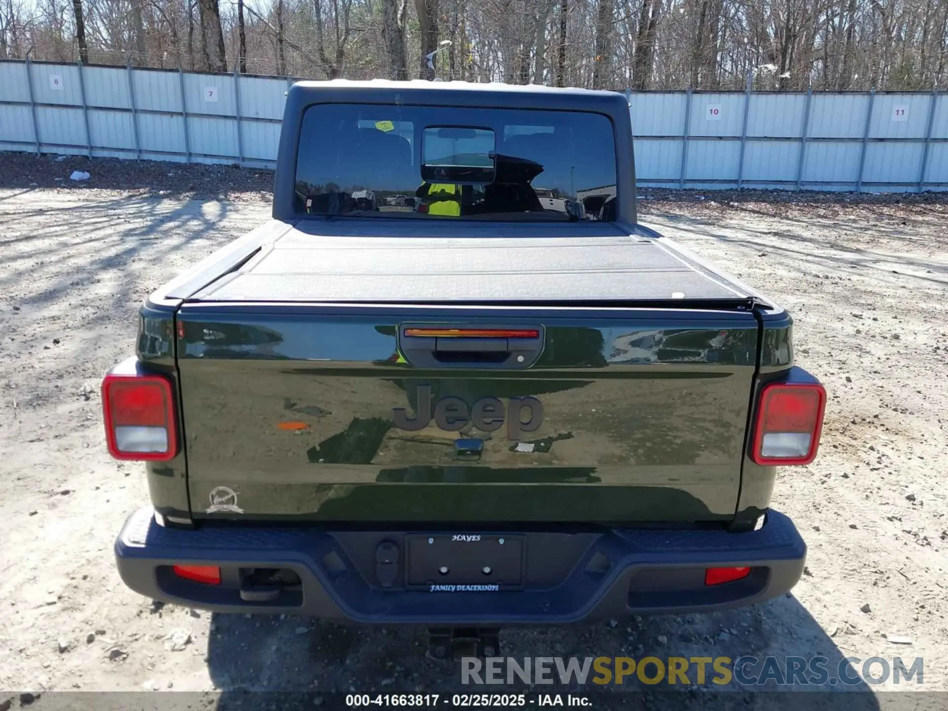 16 Photograph of a damaged car 1C6HJTAGXNL154774 JEEP GLADIATOR 2022