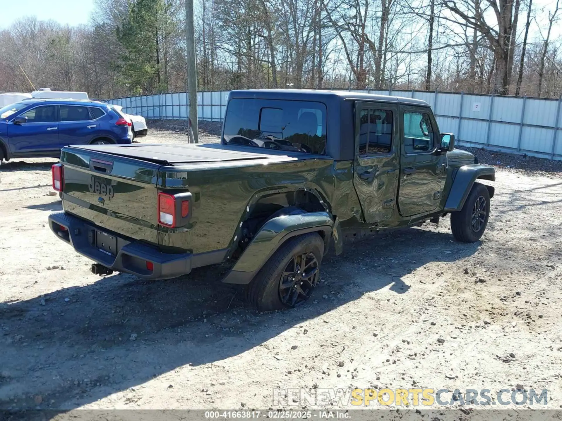 4 Photograph of a damaged car 1C6HJTAGXNL154774 JEEP GLADIATOR 2022