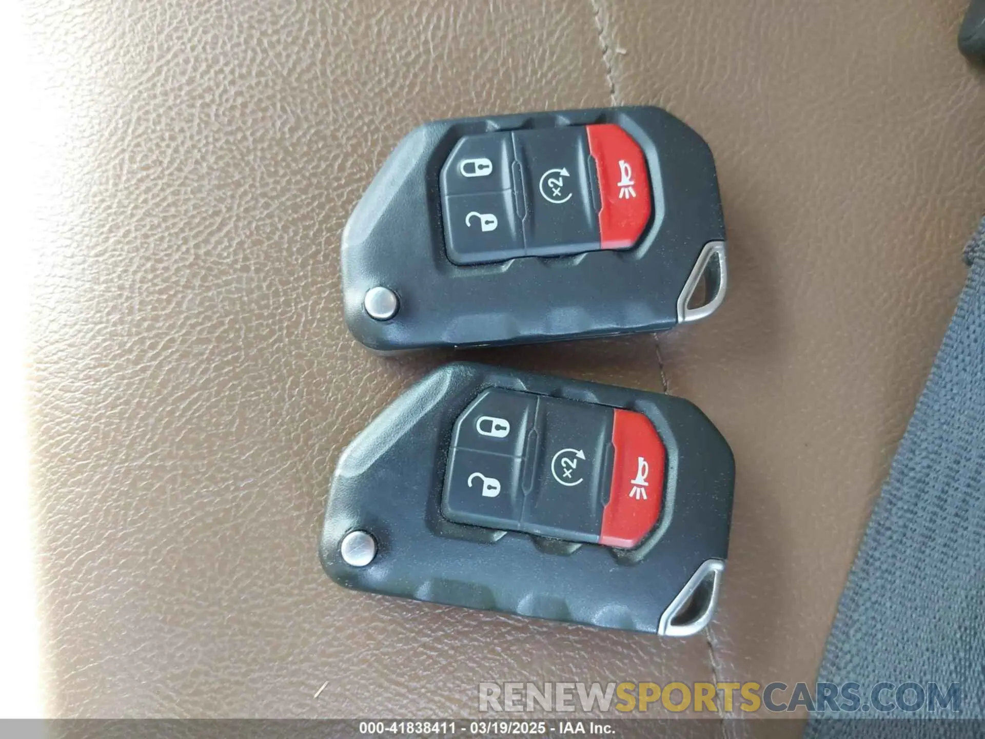 11 Photograph of a damaged car 1C6HJTFG1NL167518 JEEP GLADIATOR 2022