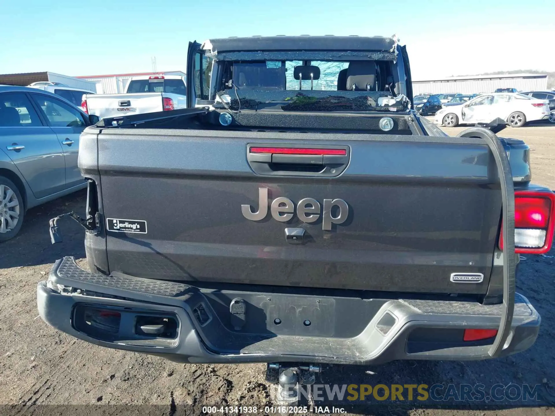 17 Photograph of a damaged car 1C6HJTFG2NL183405 JEEP GLADIATOR 2022