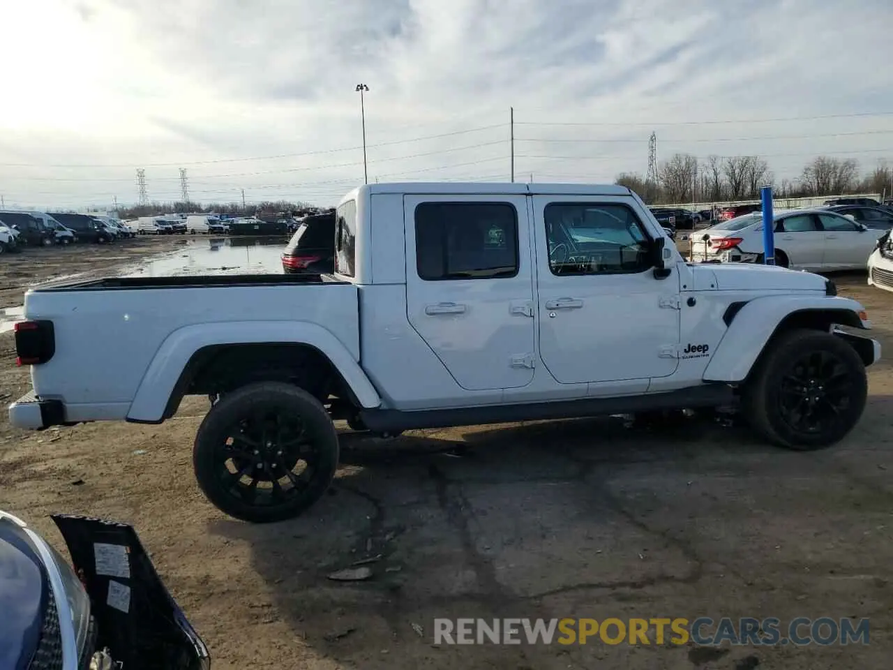 3 Photograph of a damaged car 1C6HJTFG4NL102310 JEEP GLADIATOR 2022