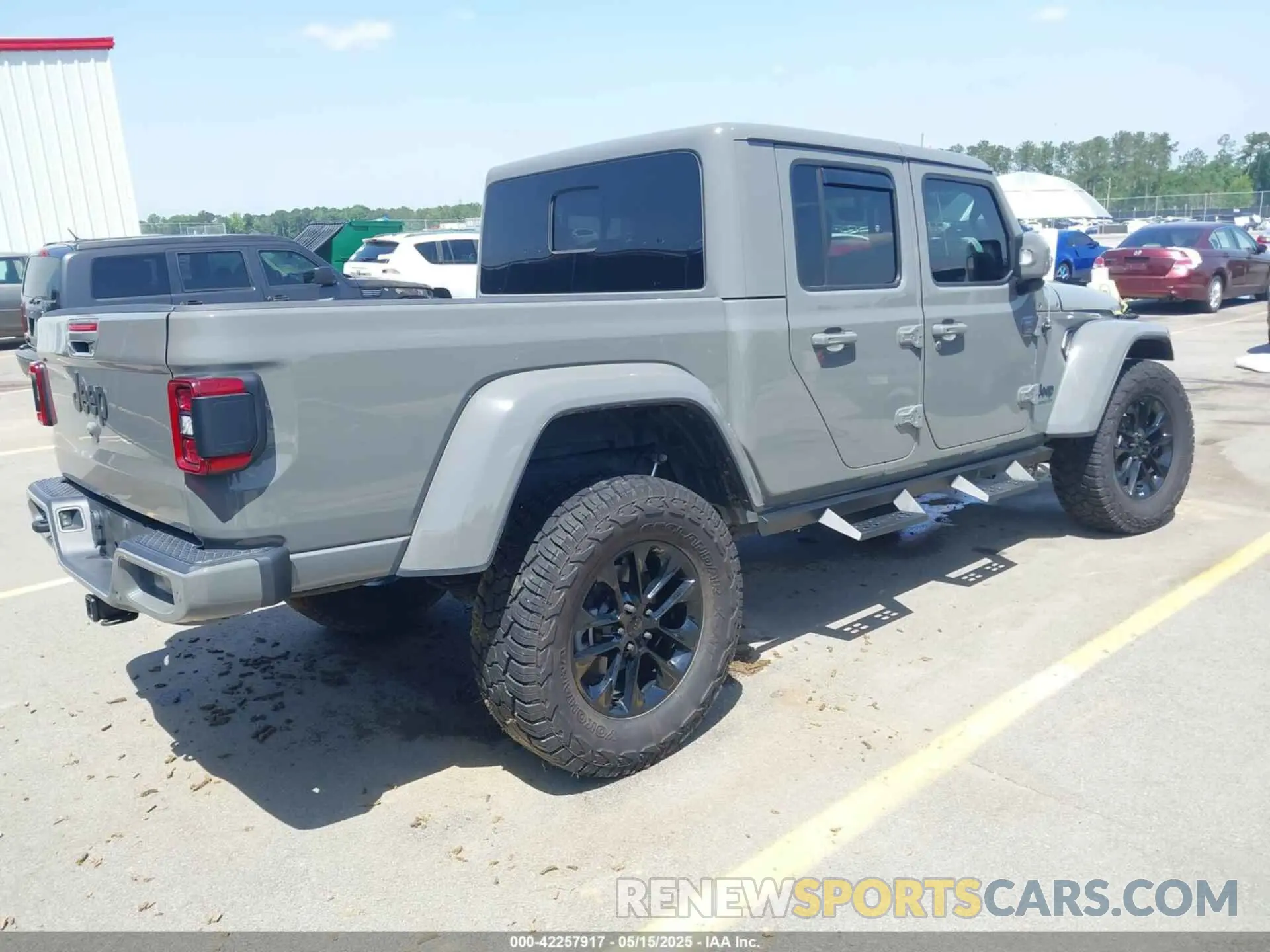 4 Photograph of a damaged car 1C6HJTFG5NL149751 JEEP GLADIATOR 2022