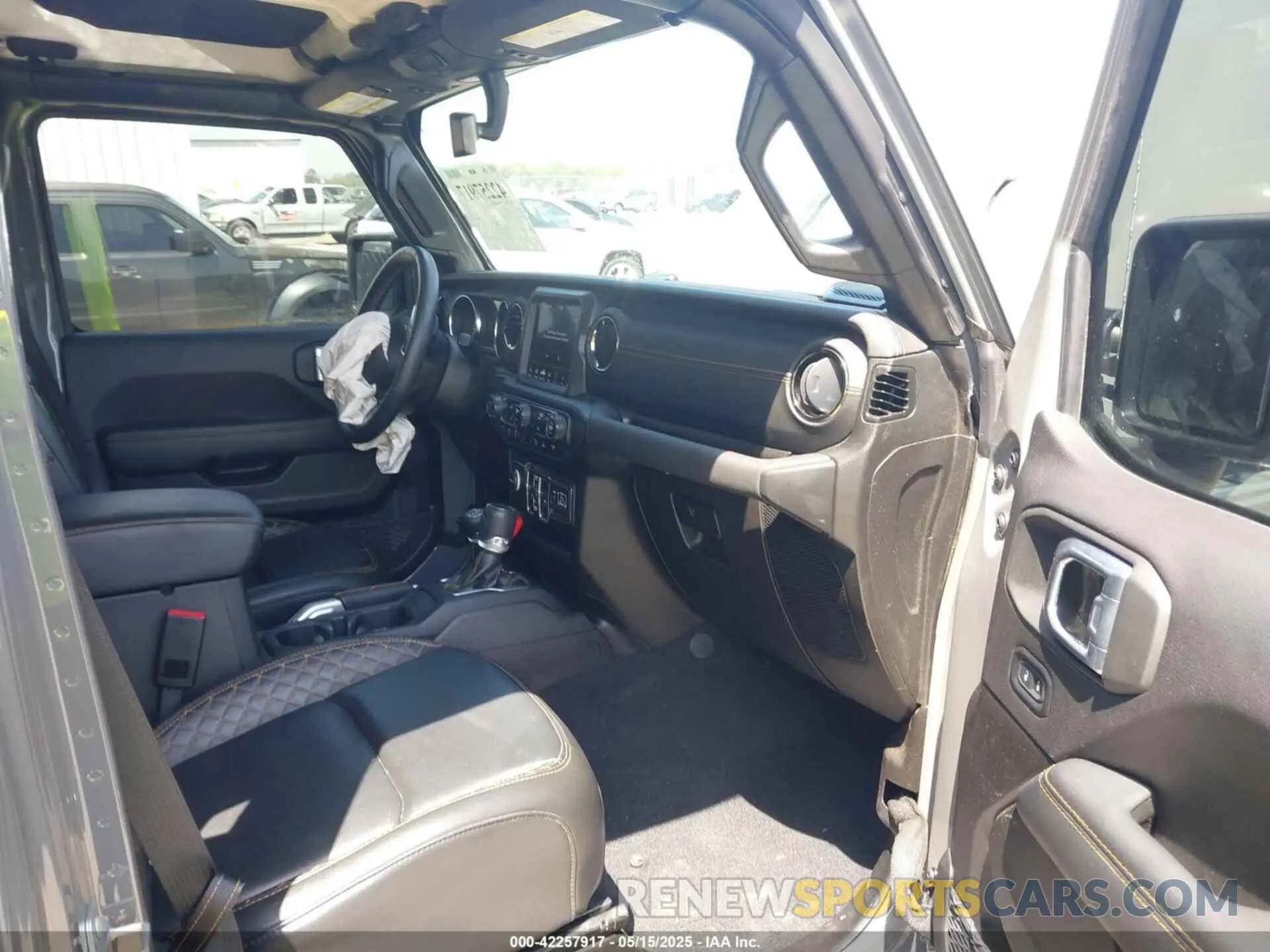 5 Photograph of a damaged car 1C6HJTFG5NL149751 JEEP GLADIATOR 2022