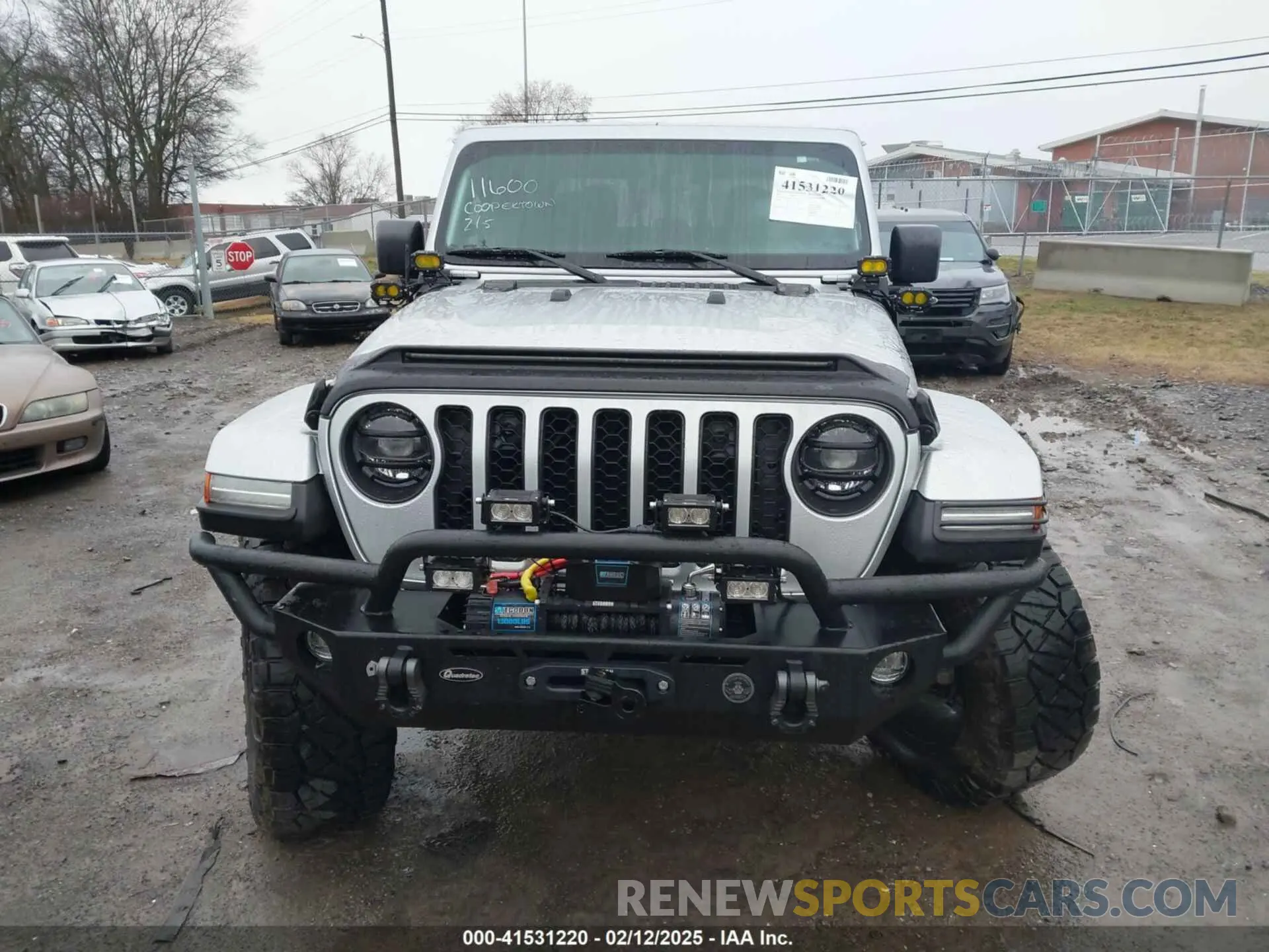 12 Photograph of a damaged car 1C6HJTFG6NL115527 JEEP GLADIATOR 2022