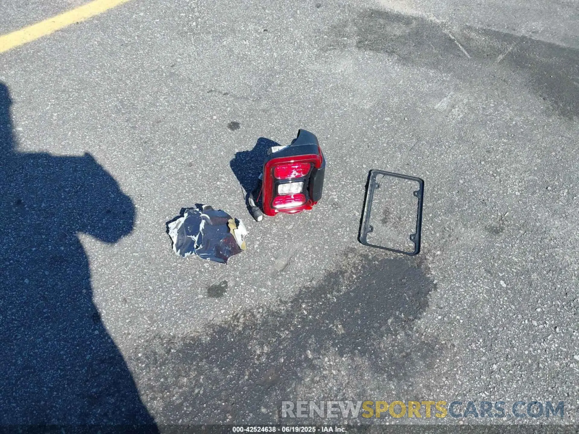 12 Photograph of a damaged car 1C6HJTFG6NL152173 JEEP GLADIATOR 2022