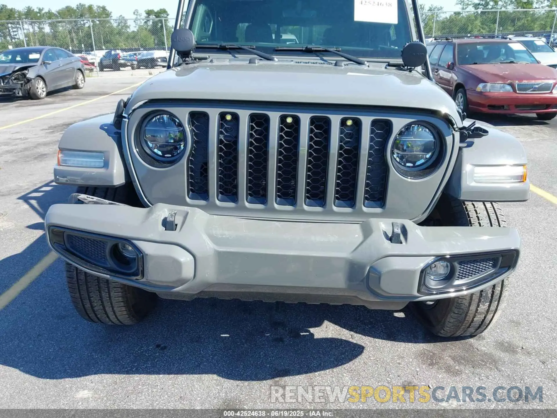 6 Photograph of a damaged car 1C6HJTFG6NL152173 JEEP GLADIATOR 2022