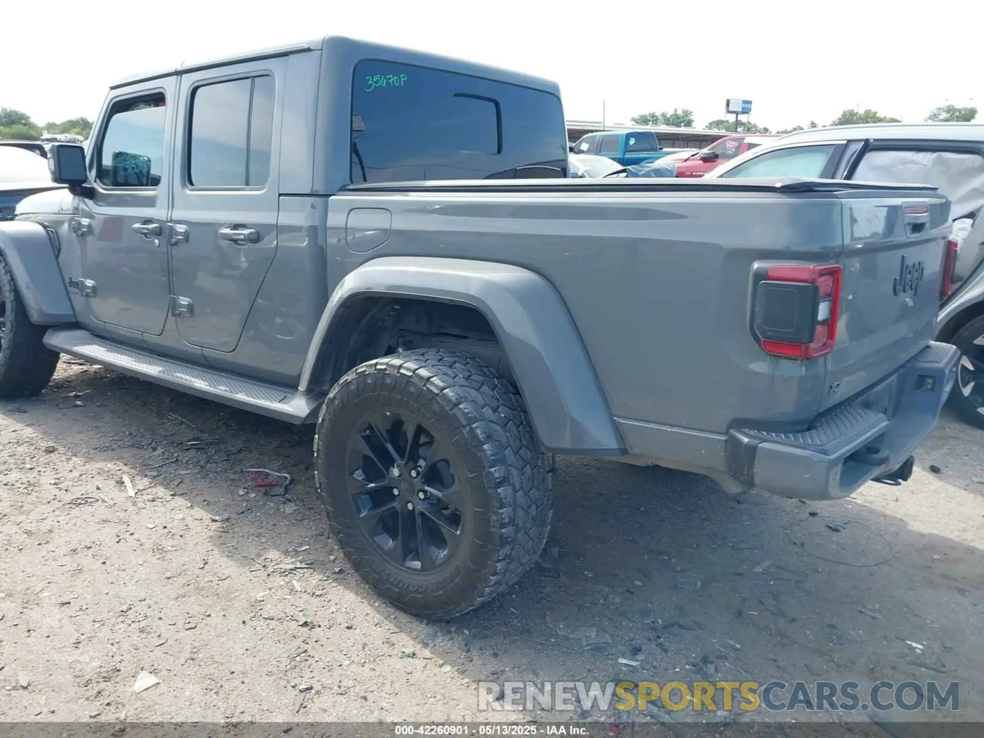 3 Photograph of a damaged car 1C6HJTFG9NL132354 JEEP GLADIATOR 2022