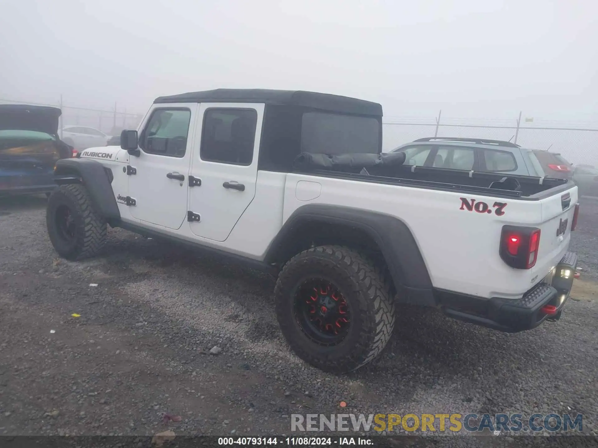 3 Photograph of a damaged car 1C6JJTBG3NL111054 JEEP GLADIATOR 2022
