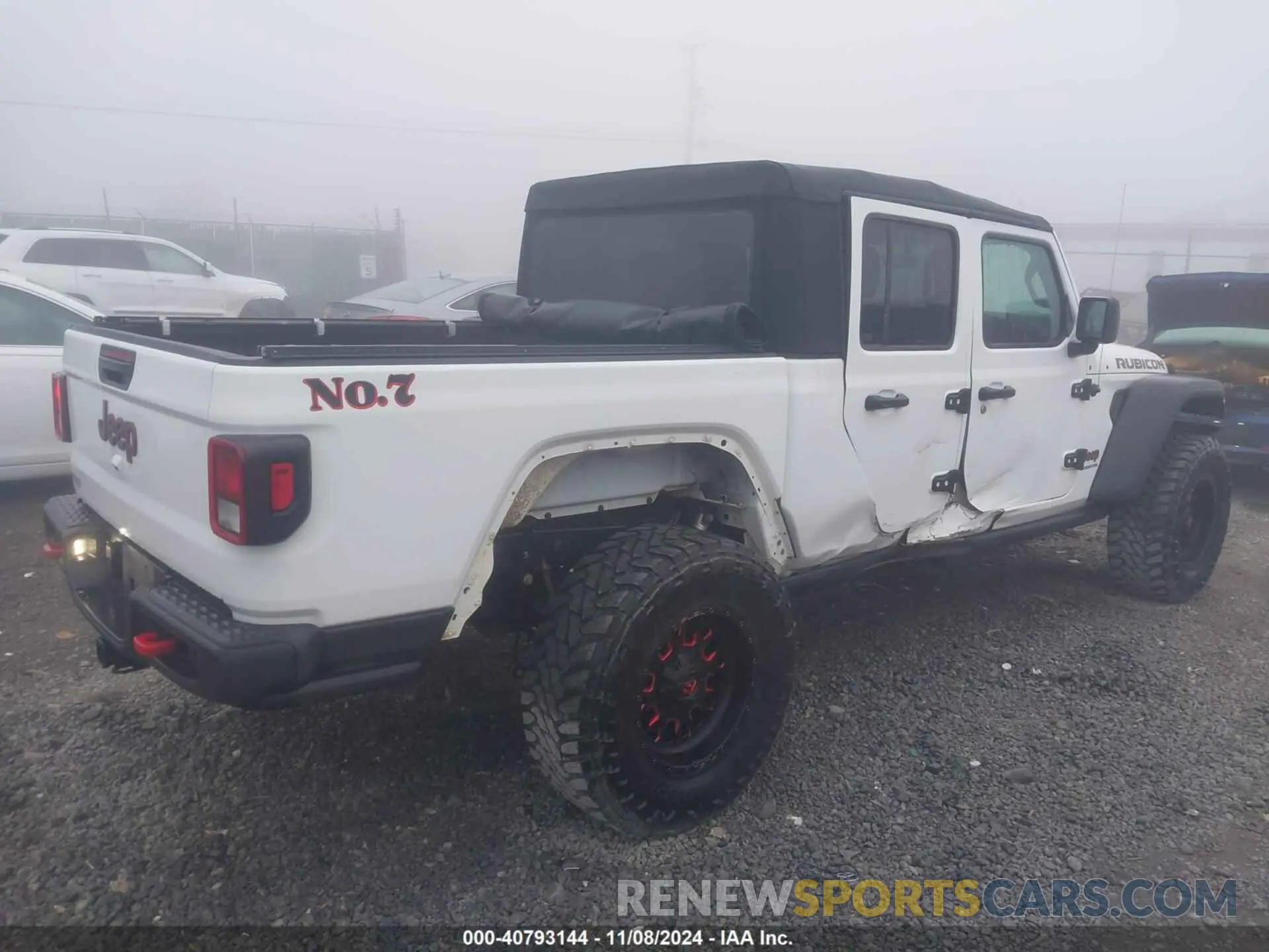 4 Photograph of a damaged car 1C6JJTBG3NL111054 JEEP GLADIATOR 2022