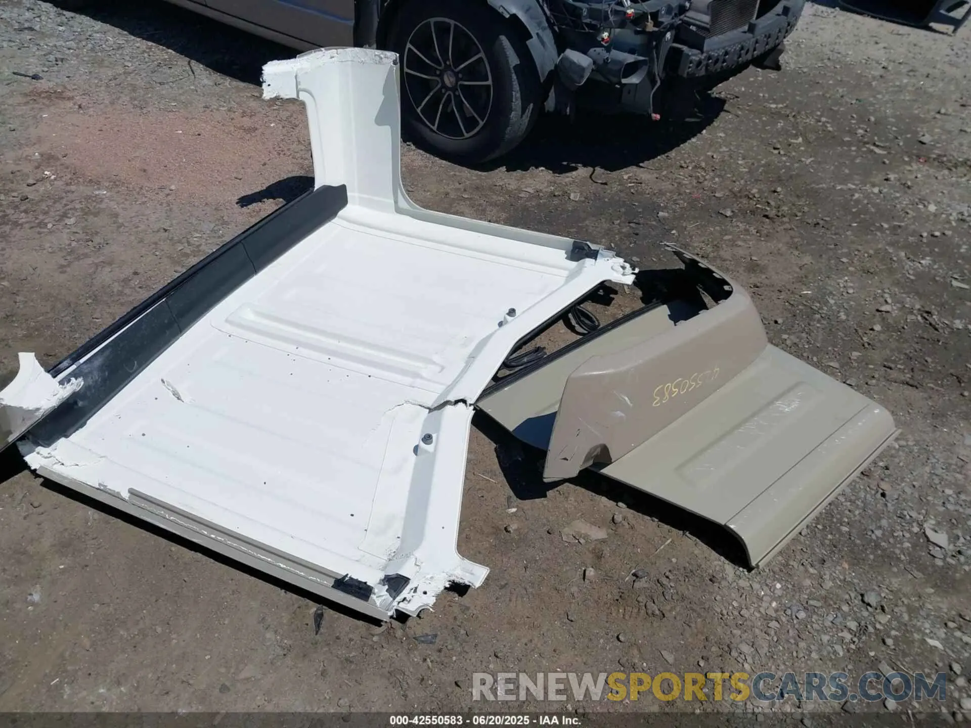 11 Photograph of a damaged car 1C6JJTBG3NL171609 JEEP GLADIATOR 2022
