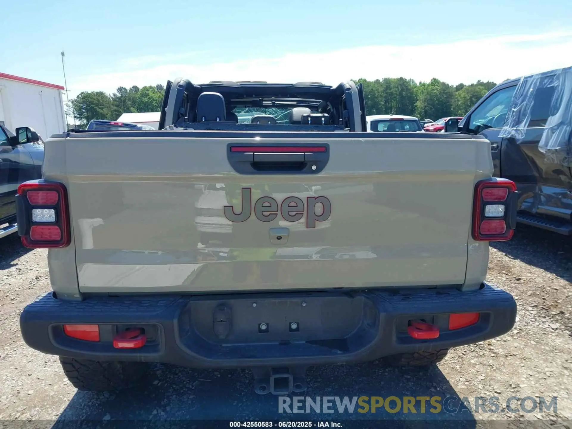 16 Photograph of a damaged car 1C6JJTBG3NL171609 JEEP GLADIATOR 2022