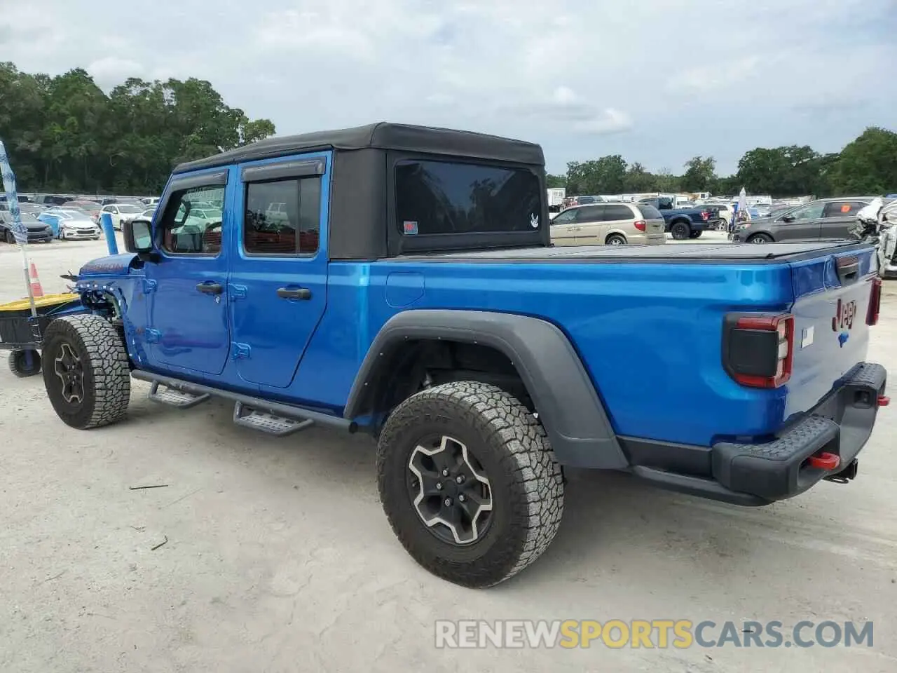 2 Photograph of a damaged car 1C6JJTBG4NL111323 JEEP GLADIATOR 2022