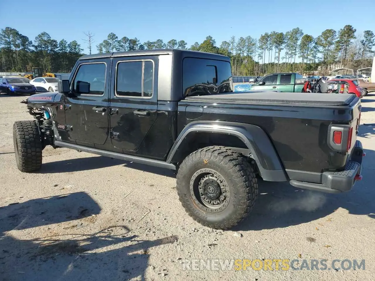2 Photograph of a damaged car 1C6JJTBG6NL124641 JEEP GLADIATOR 2022