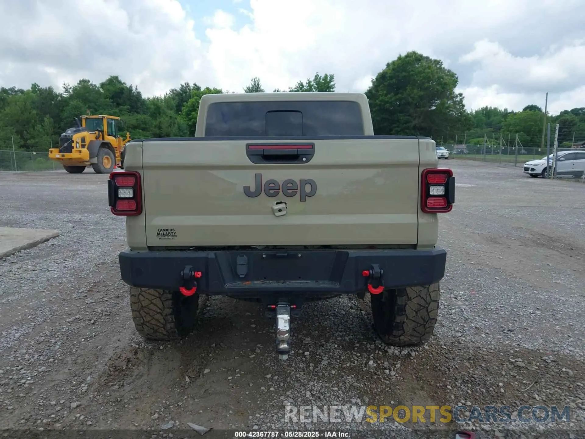 17 Photograph of a damaged car 1C6JJTBG6NL180529 JEEP GLADIATOR 2022