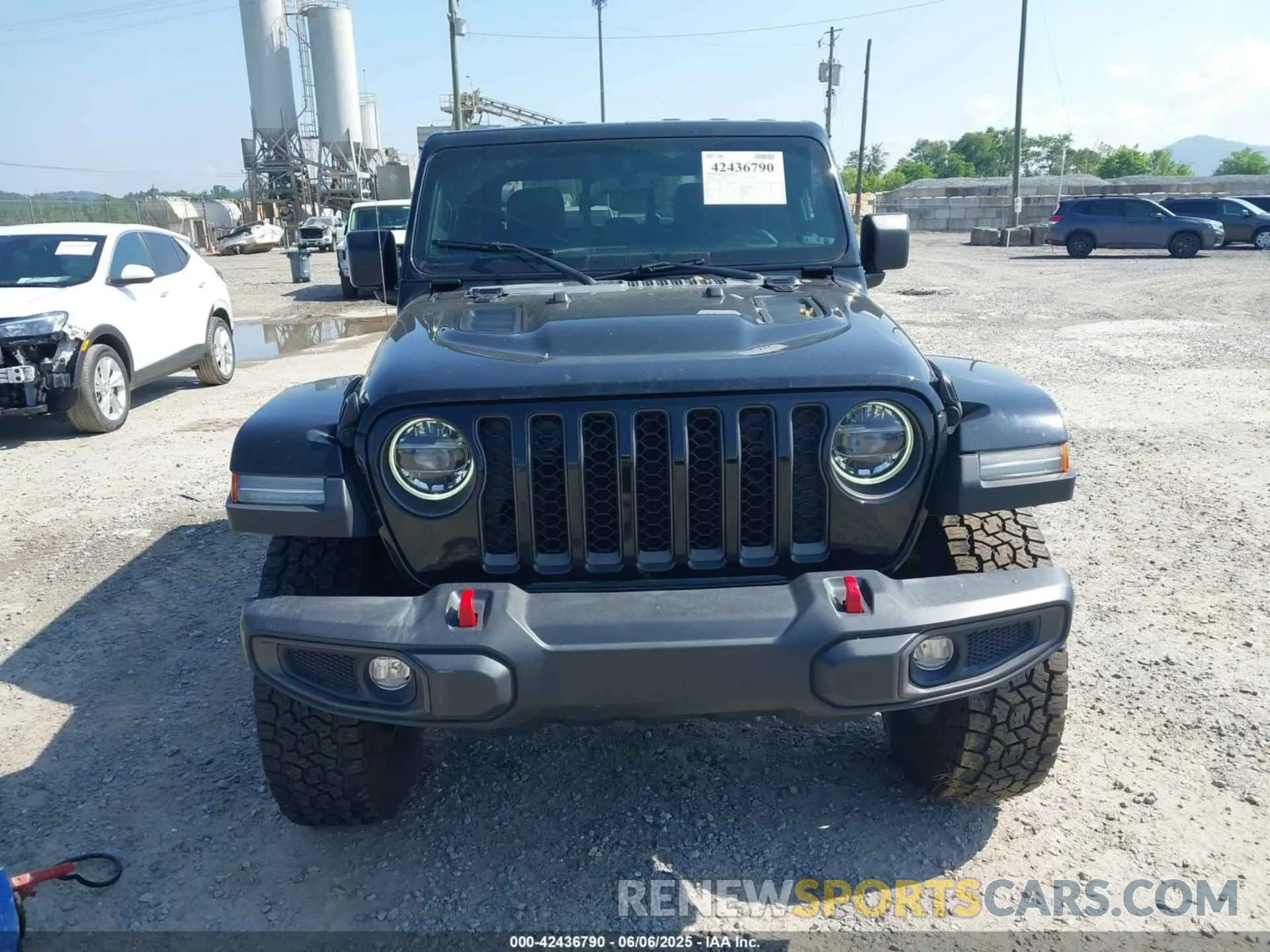 12 Photograph of a damaged car 1C6JJTBG7NL152349 JEEP GLADIATOR 2022