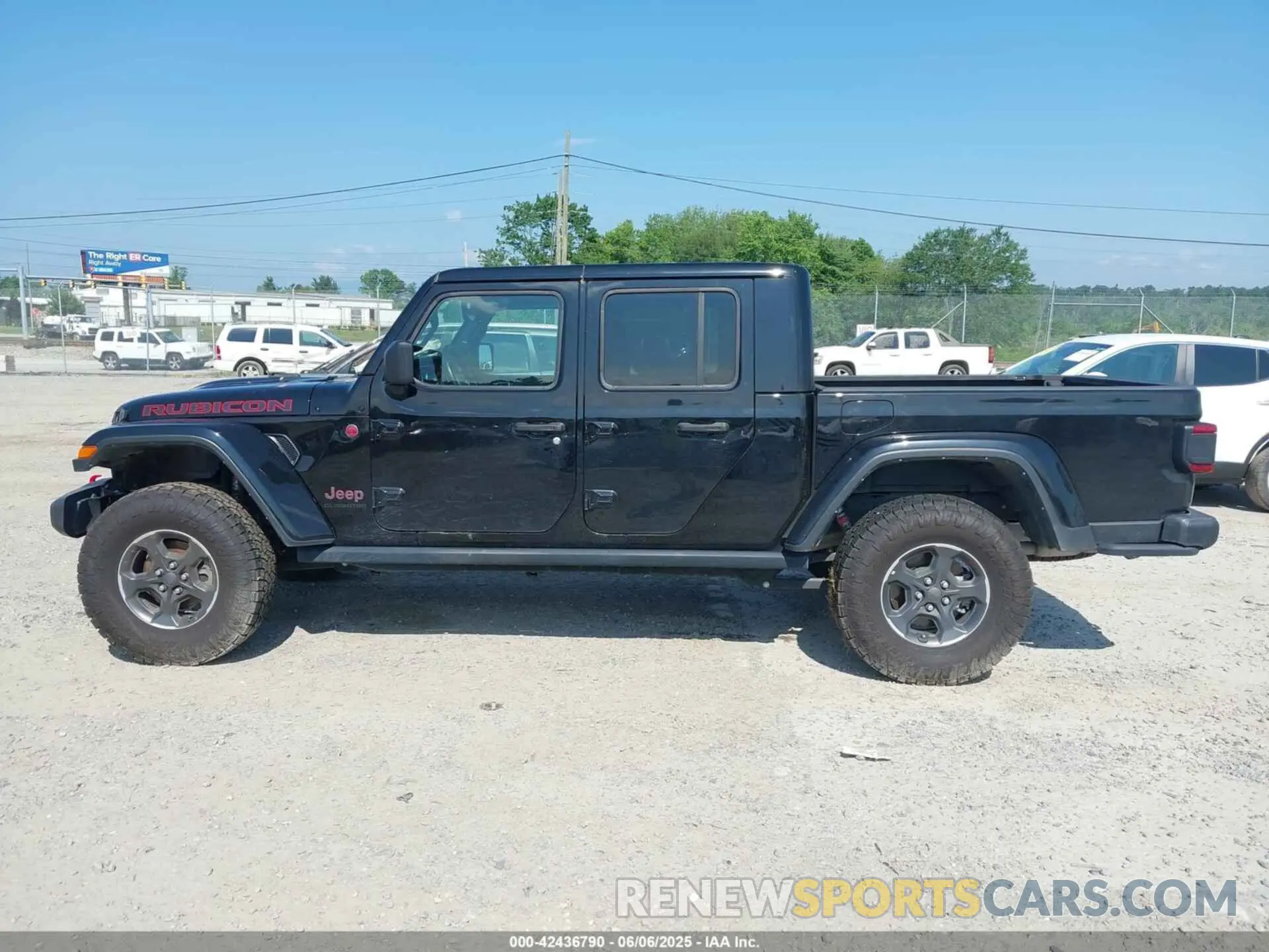 14 Photograph of a damaged car 1C6JJTBG7NL152349 JEEP GLADIATOR 2022