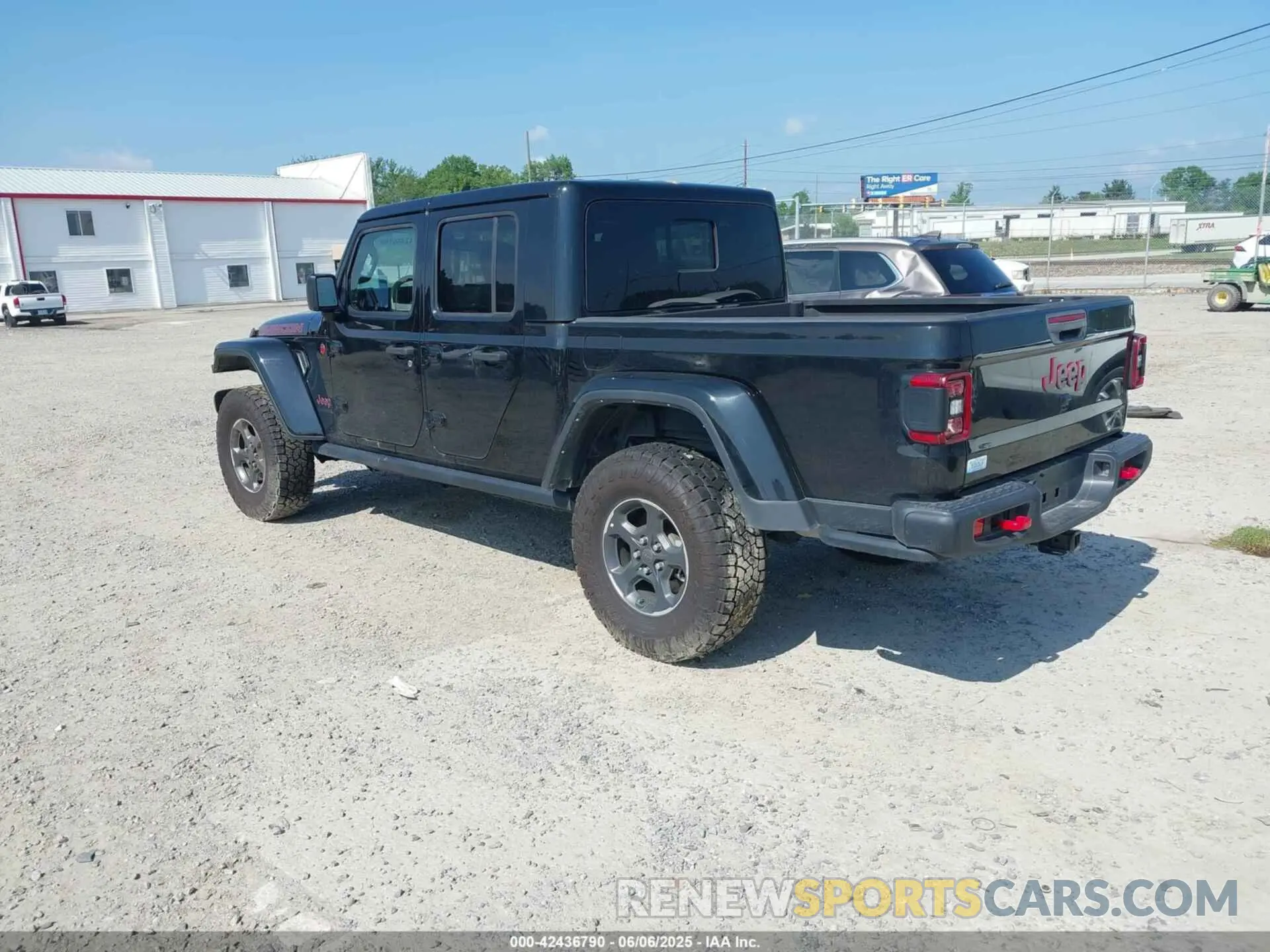 3 Photograph of a damaged car 1C6JJTBG7NL152349 JEEP GLADIATOR 2022