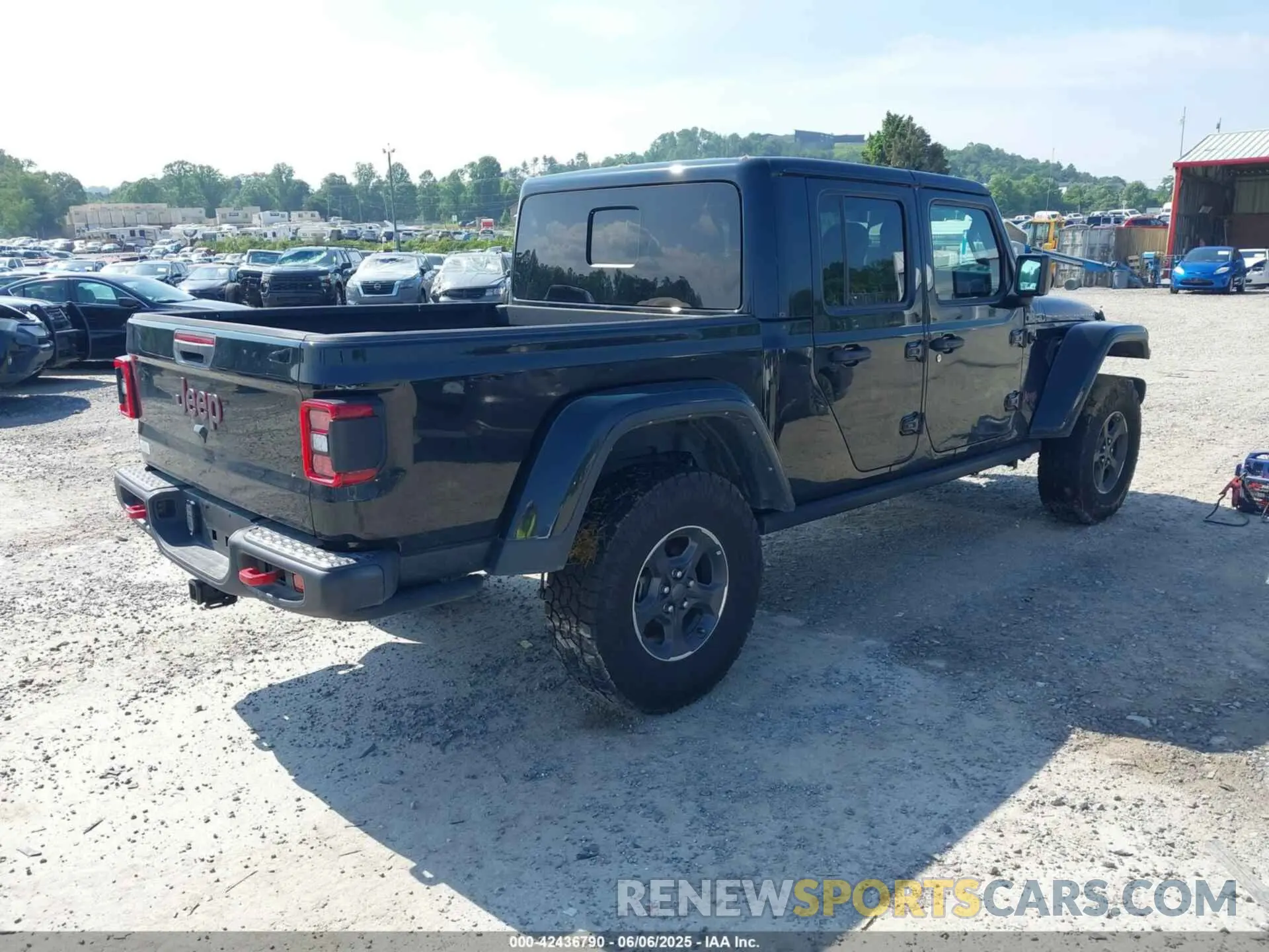 4 Photograph of a damaged car 1C6JJTBG7NL152349 JEEP GLADIATOR 2022