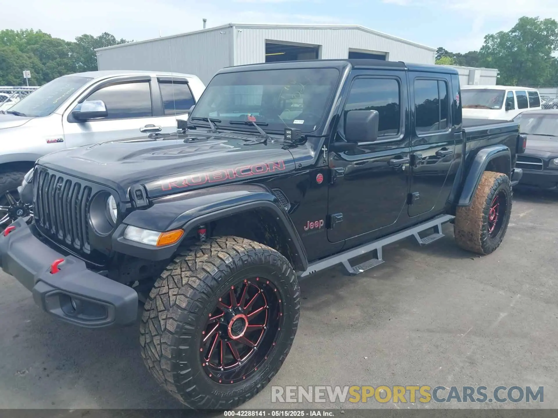 2 Photograph of a damaged car 1C6JJTBG9NL102021 JEEP GLADIATOR 2022