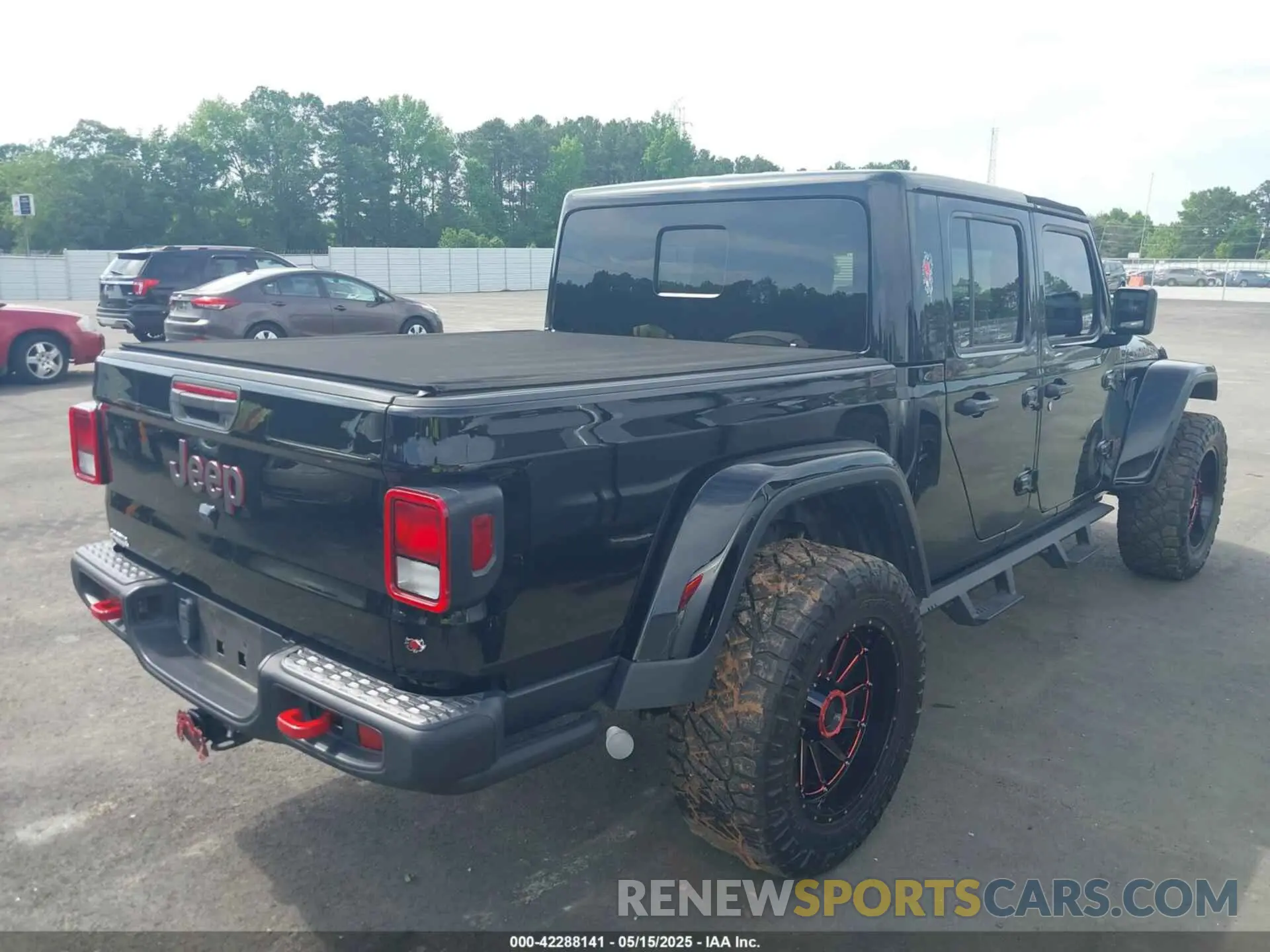 4 Photograph of a damaged car 1C6JJTBG9NL102021 JEEP GLADIATOR 2022