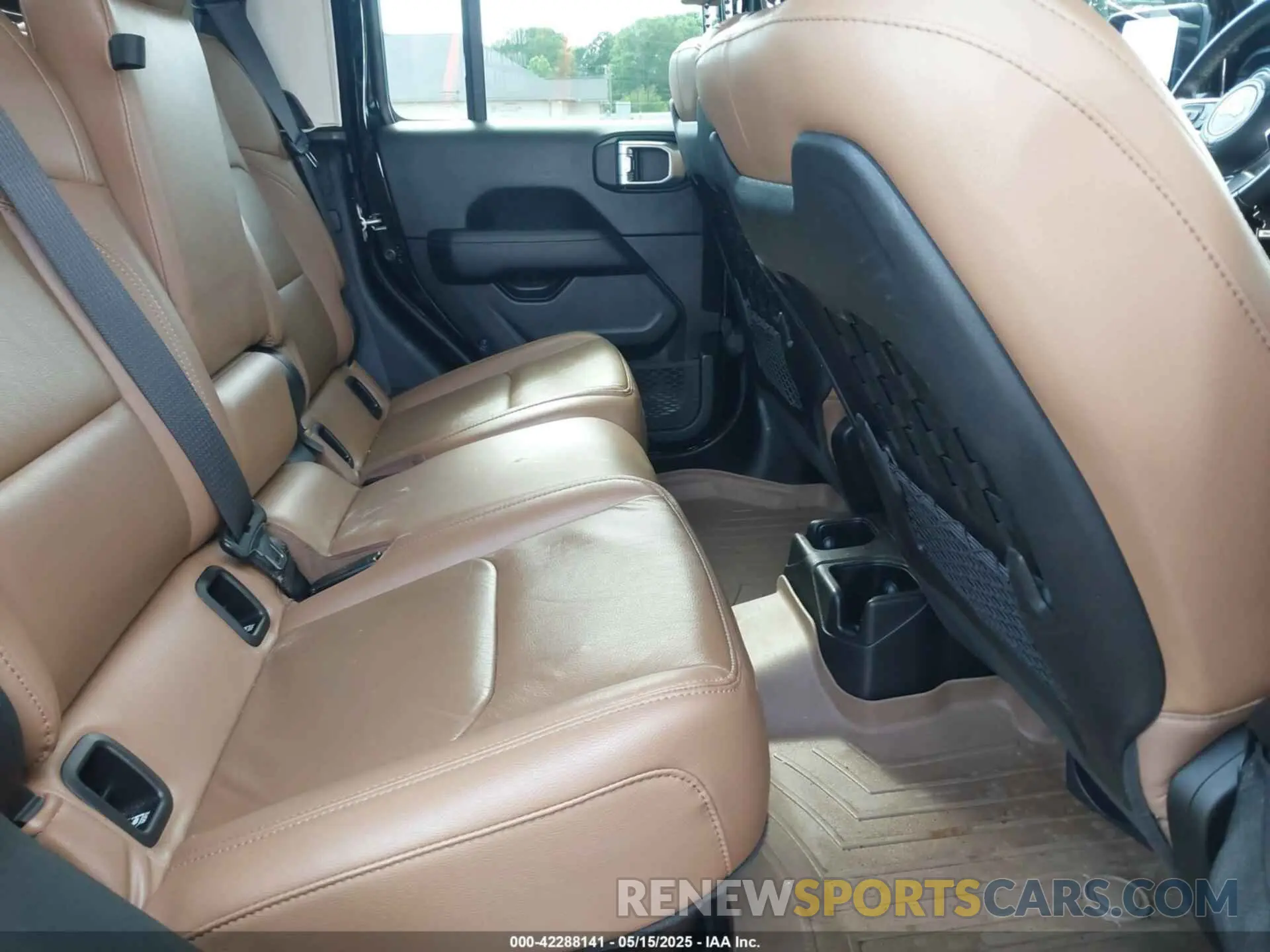 8 Photograph of a damaged car 1C6JJTBG9NL102021 JEEP GLADIATOR 2022