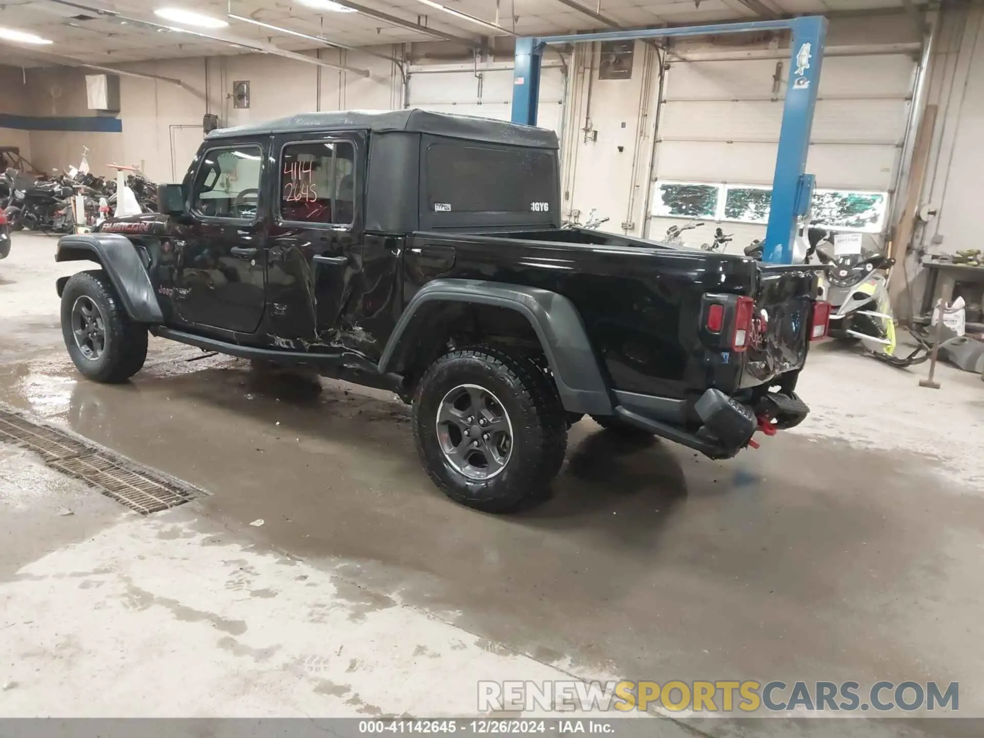 3 Photograph of a damaged car 1C6JJTBGXNL112413 JEEP GLADIATOR 2022