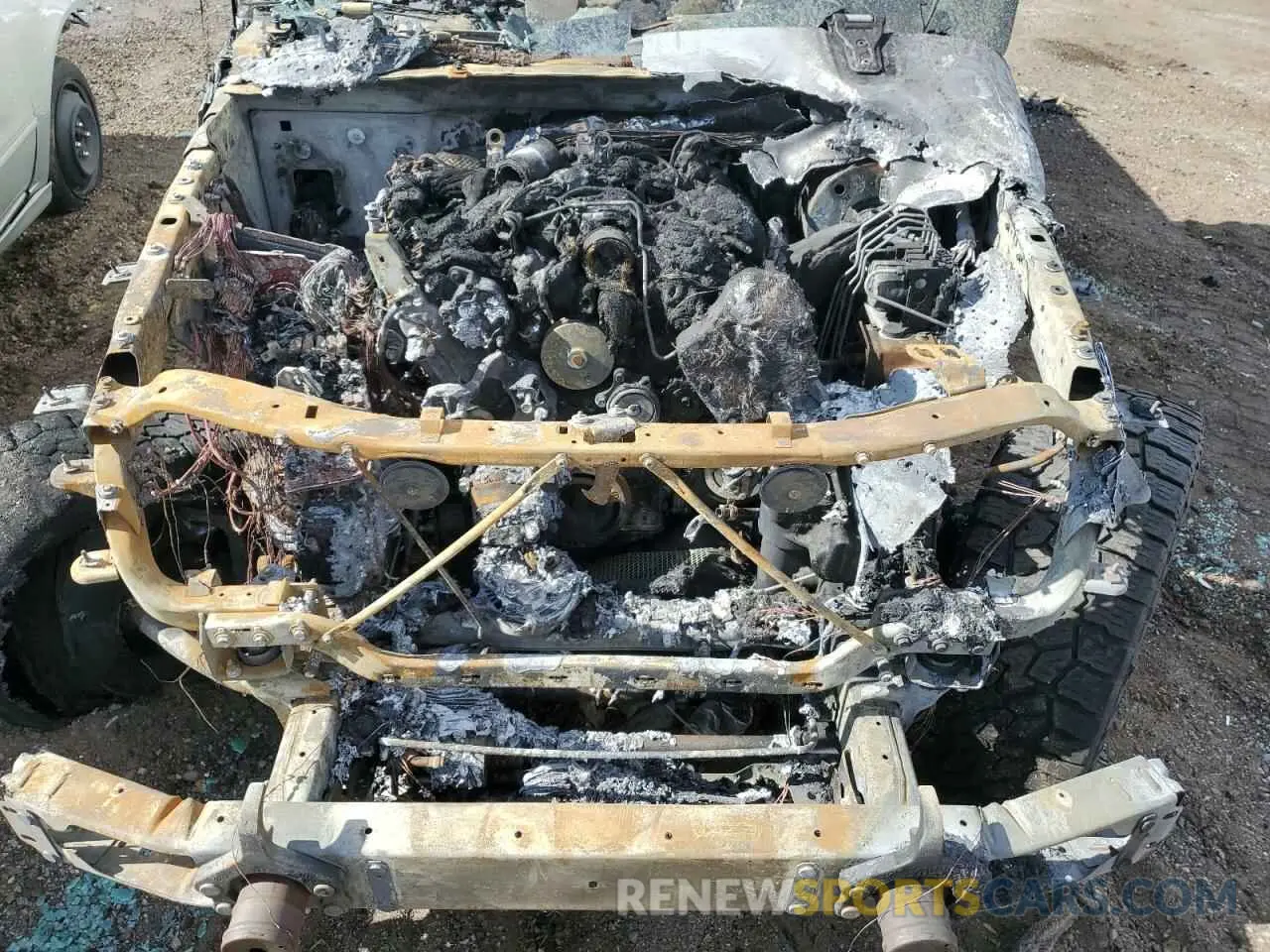 11 Photograph of a damaged car 1C6JJTBM3NL107950 JEEP GLADIATOR 2022
