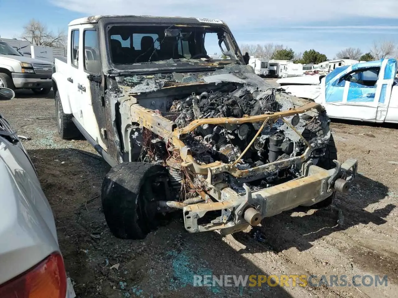 4 Photograph of a damaged car 1C6JJTBM3NL107950 JEEP GLADIATOR 2022