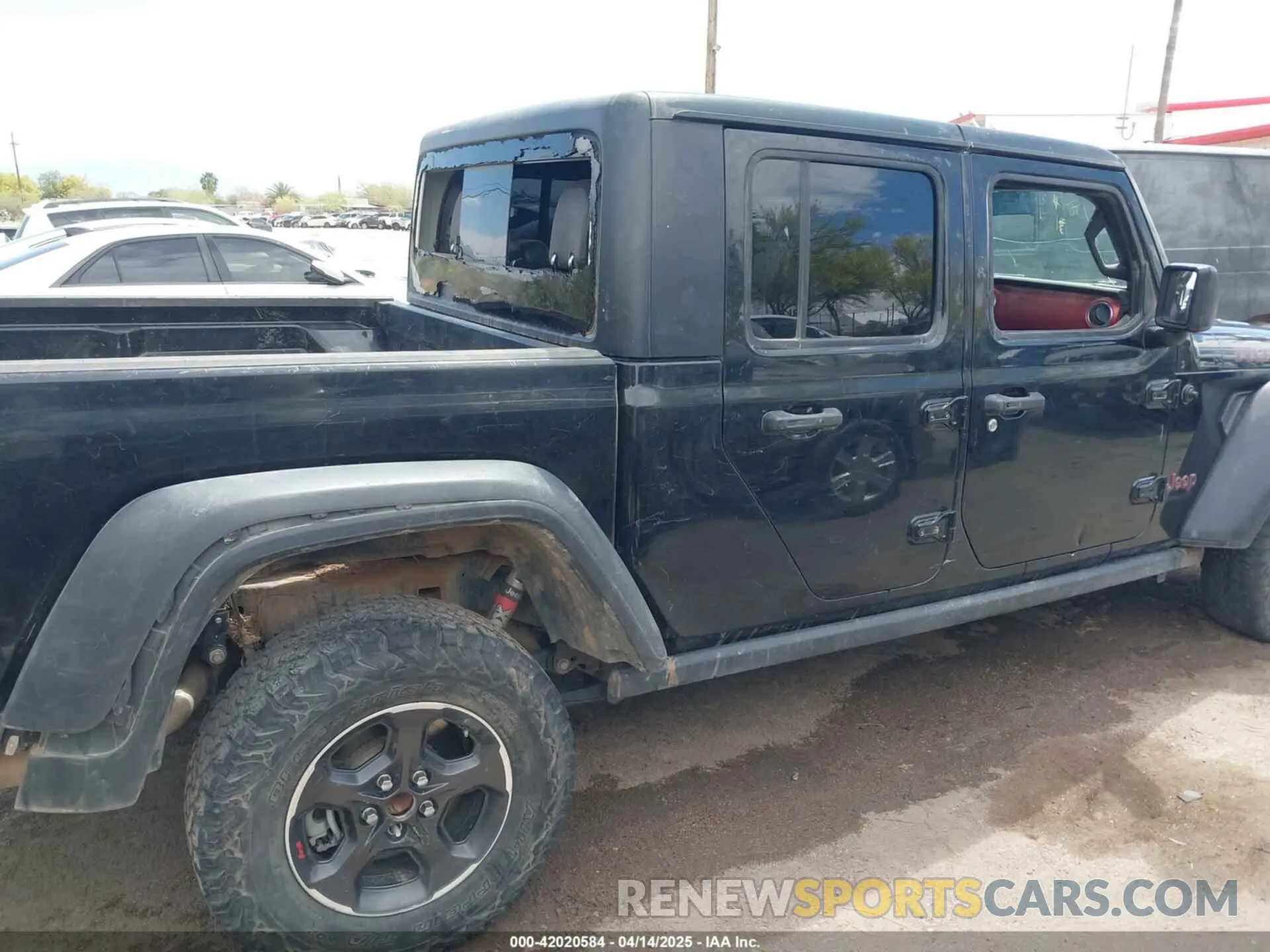 12 Photograph of a damaged car 1C6JJTBM3NL165377 JEEP GLADIATOR 2022
