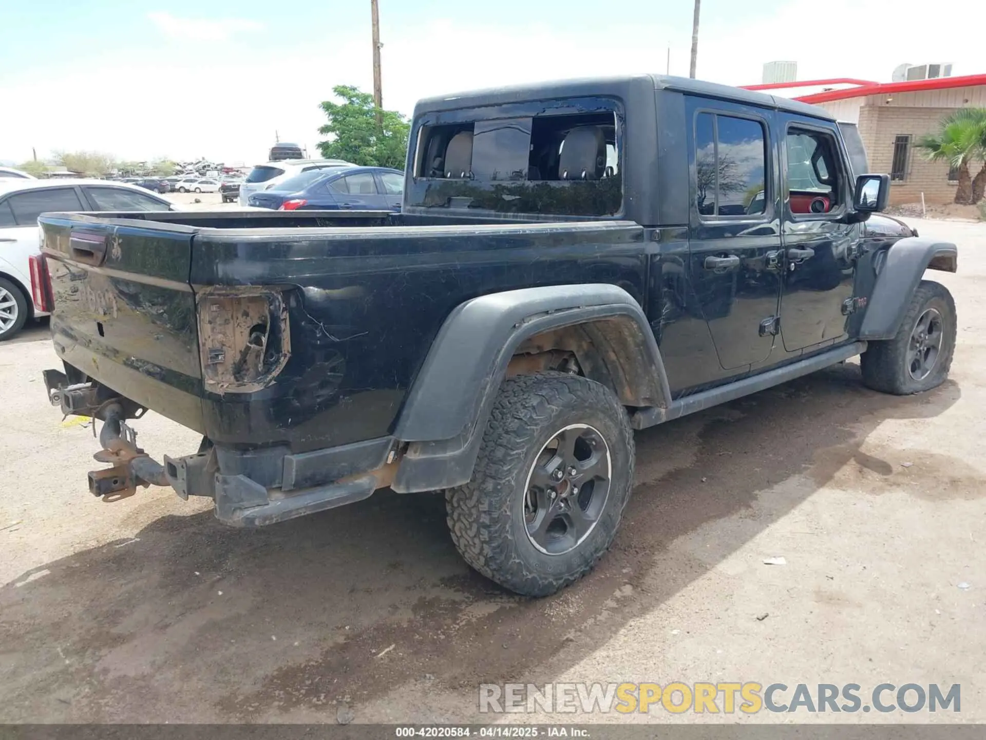 4 Photograph of a damaged car 1C6JJTBM3NL165377 JEEP GLADIATOR 2022
