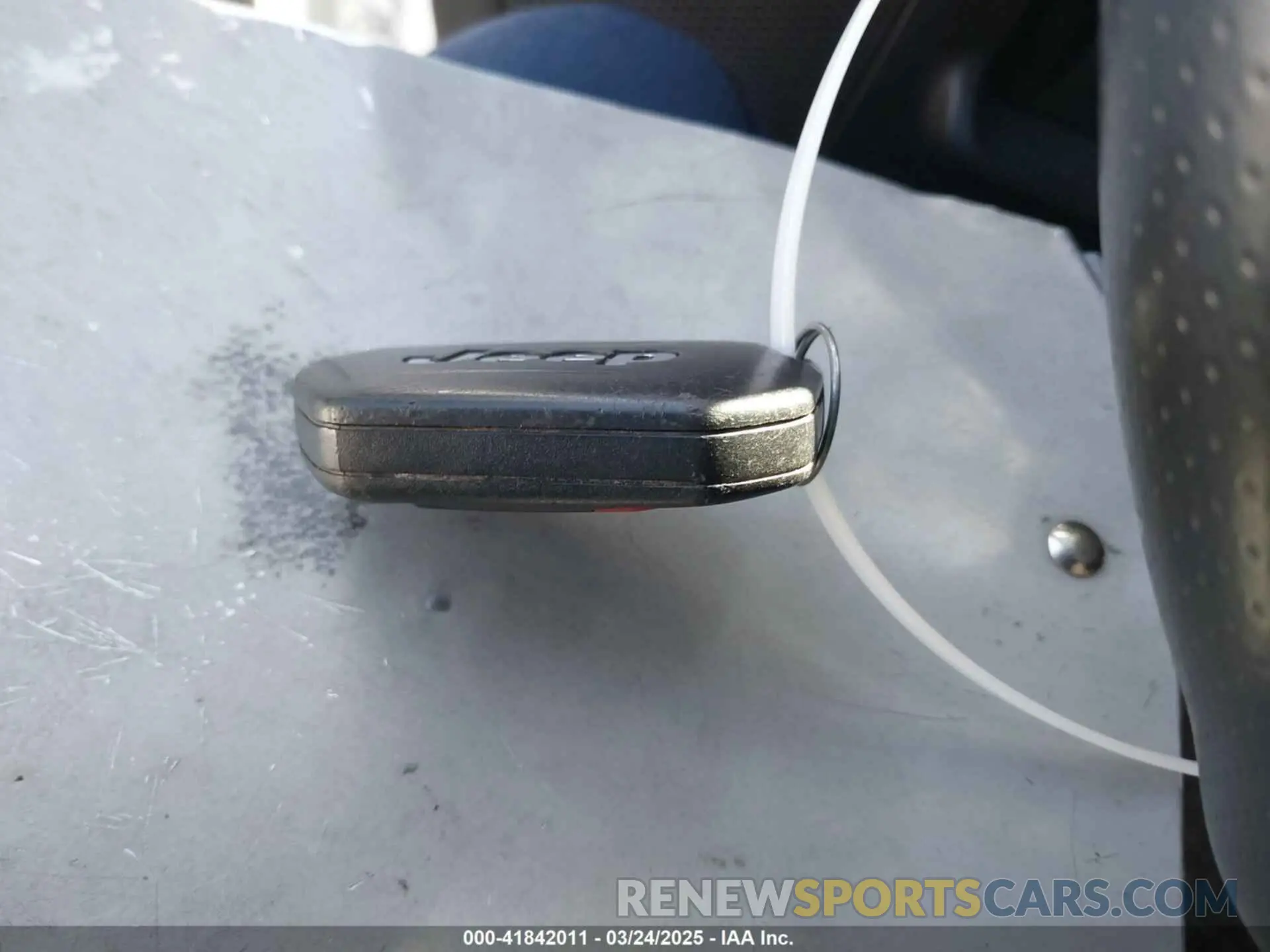 11 Photograph of a damaged car 1C6JJTEG0NL103523 JEEP GLADIATOR 2022