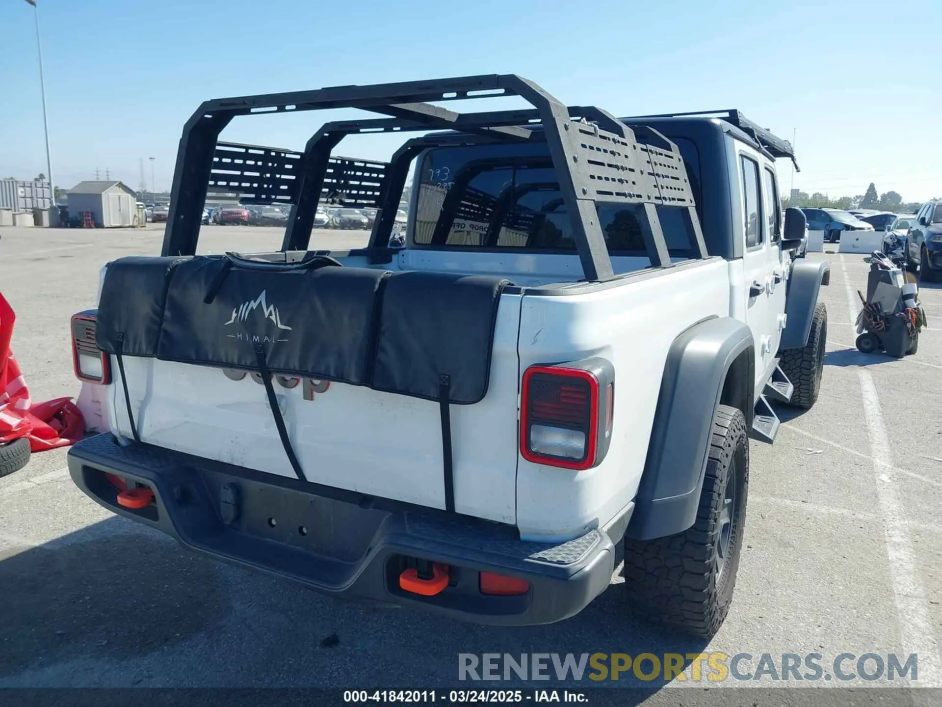 4 Photograph of a damaged car 1C6JJTEG0NL103523 JEEP GLADIATOR 2022