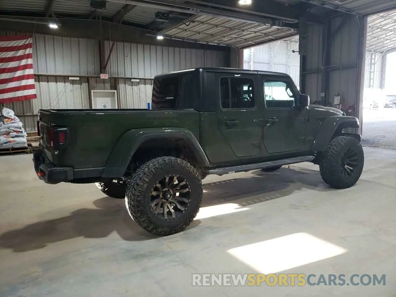 3 Photograph of a damaged car 1C6JJTEG3NL117884 JEEP GLADIATOR 2022