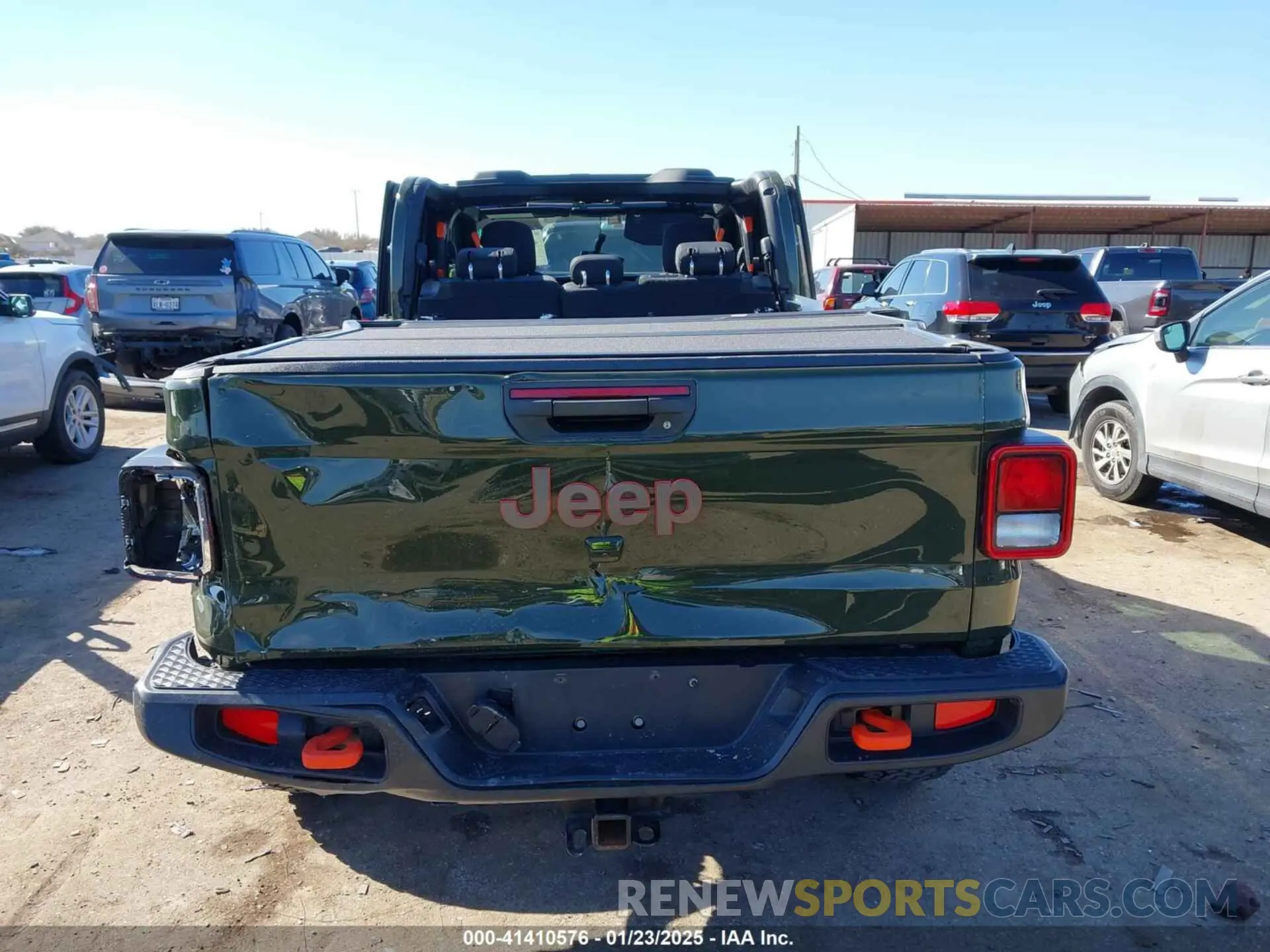 16 Photograph of a damaged car 1C6JJTEG5NL110886 JEEP GLADIATOR 2022