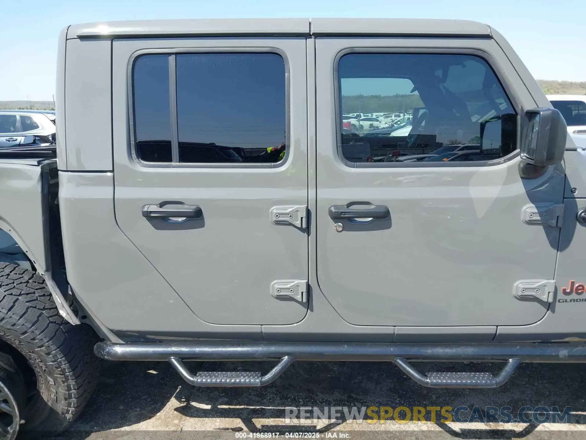 14 Photograph of a damaged car 1C6JJTEGXNL155838 JEEP GLADIATOR 2022