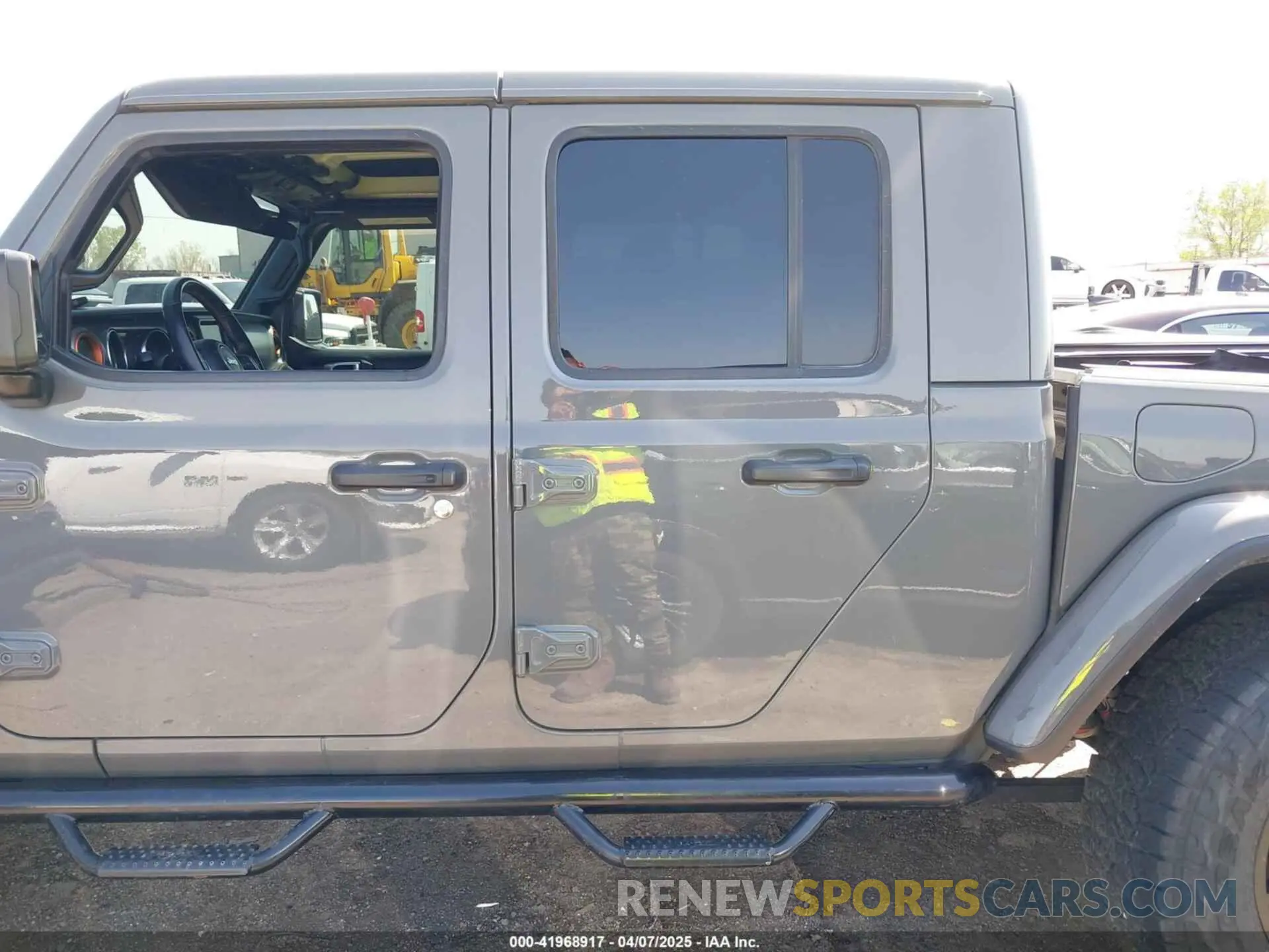 15 Photograph of a damaged car 1C6JJTEGXNL155838 JEEP GLADIATOR 2022