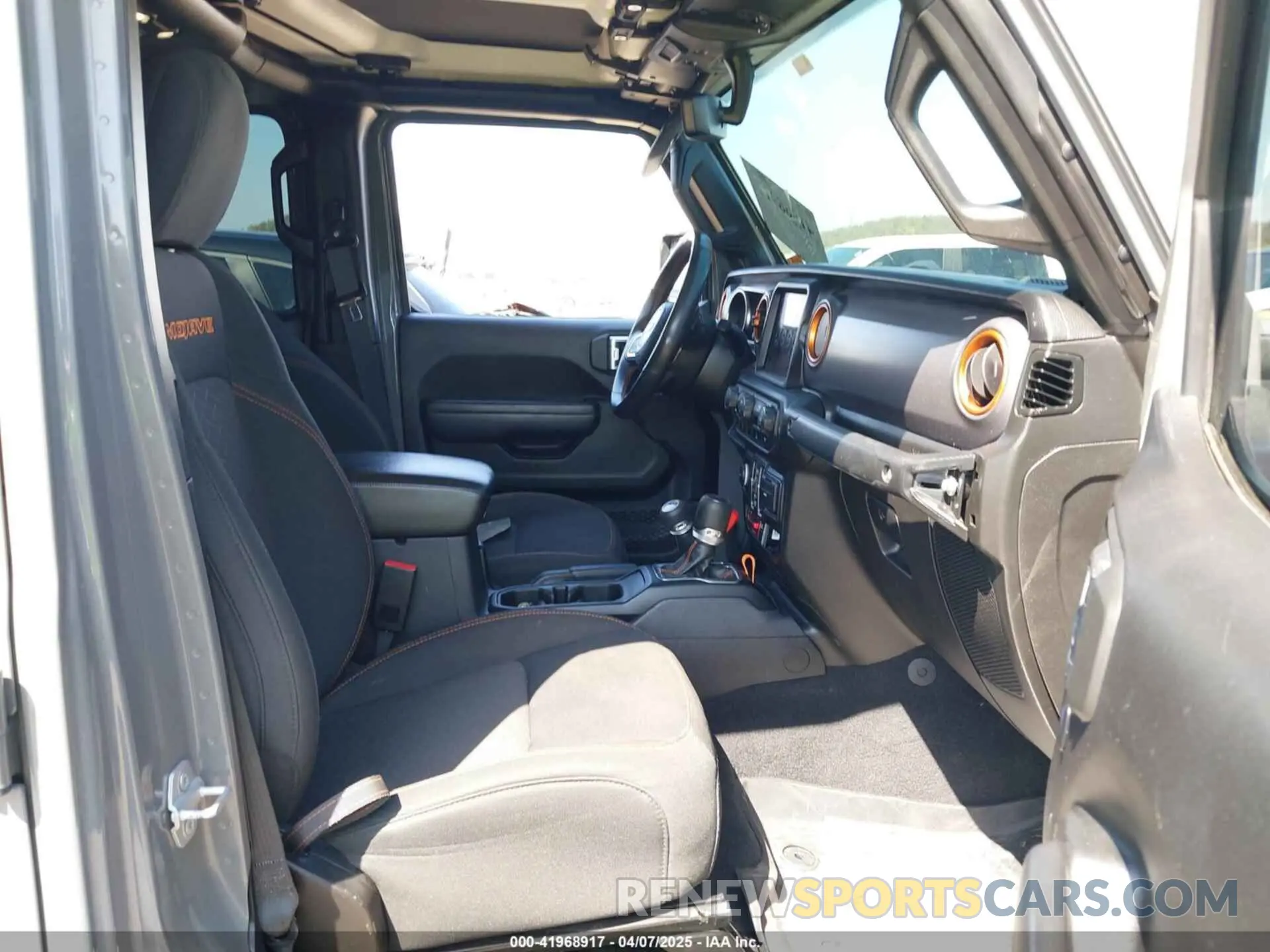 5 Photograph of a damaged car 1C6JJTEGXNL155838 JEEP GLADIATOR 2022