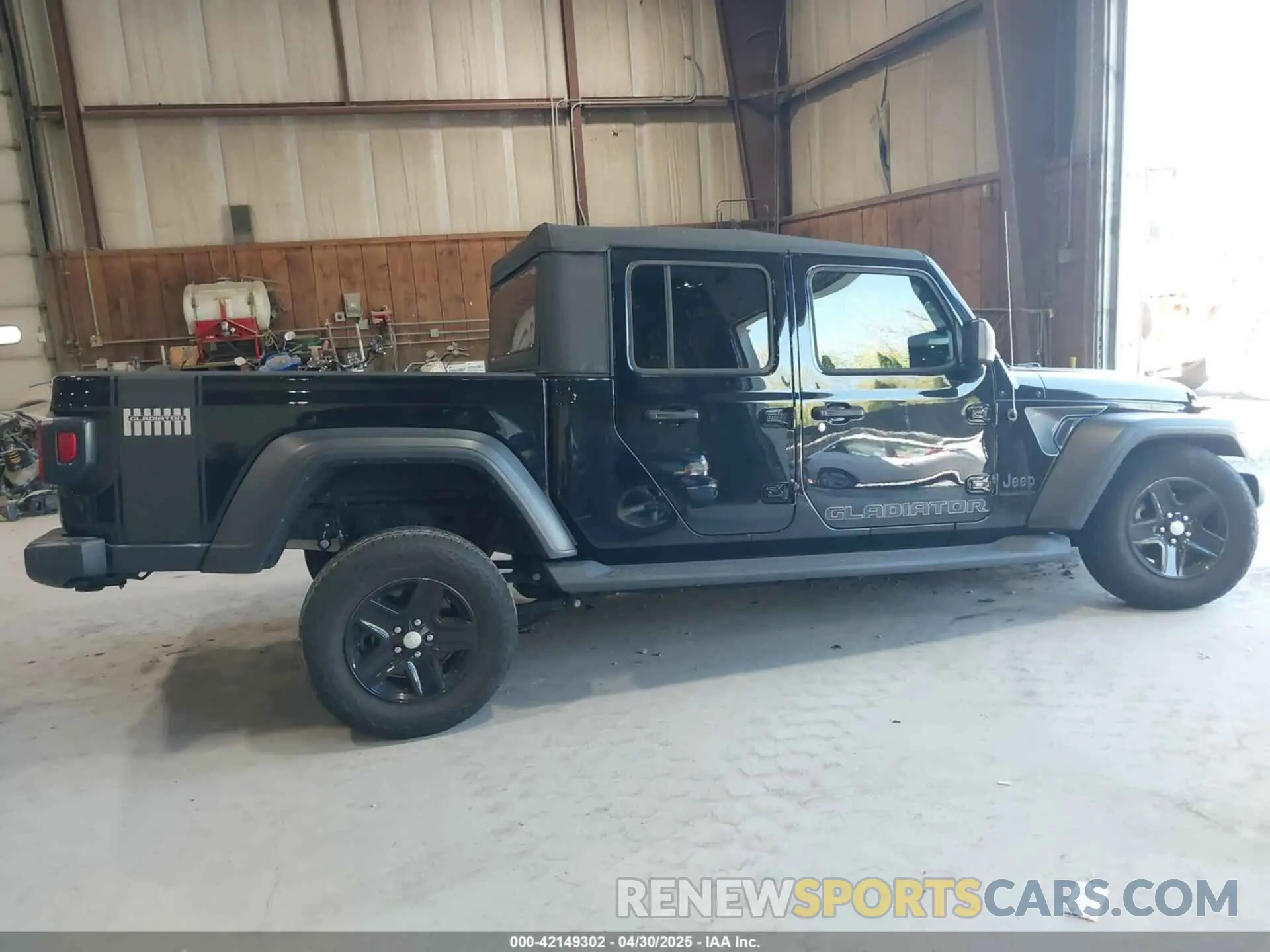 13 Photograph of a damaged car 1C6HJTAG1PL500942 JEEP GLADIATOR 2023